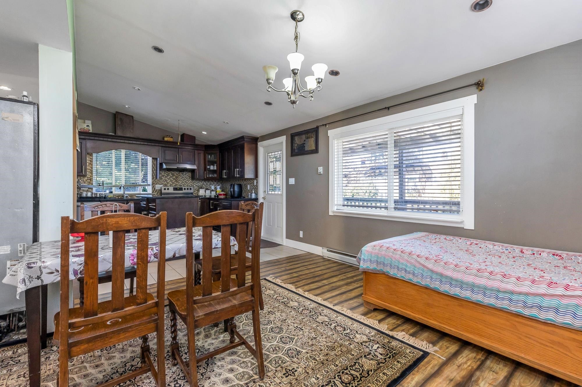









32615


Bevan

Avenue,
Abbotsford,




BC
V2T 1G5

