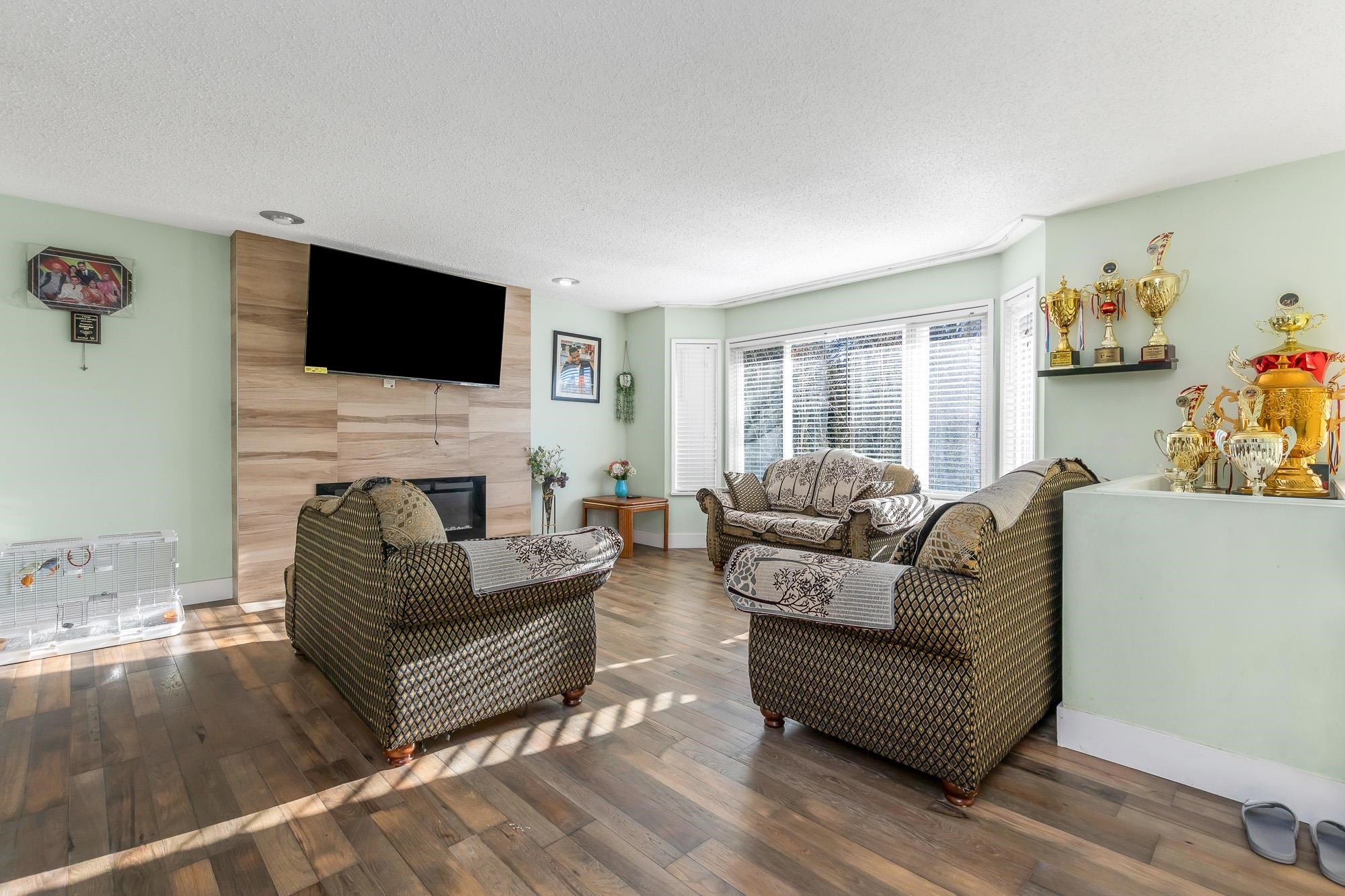 









32615


Bevan

Avenue,
Abbotsford,




BC
V2T 1G5

