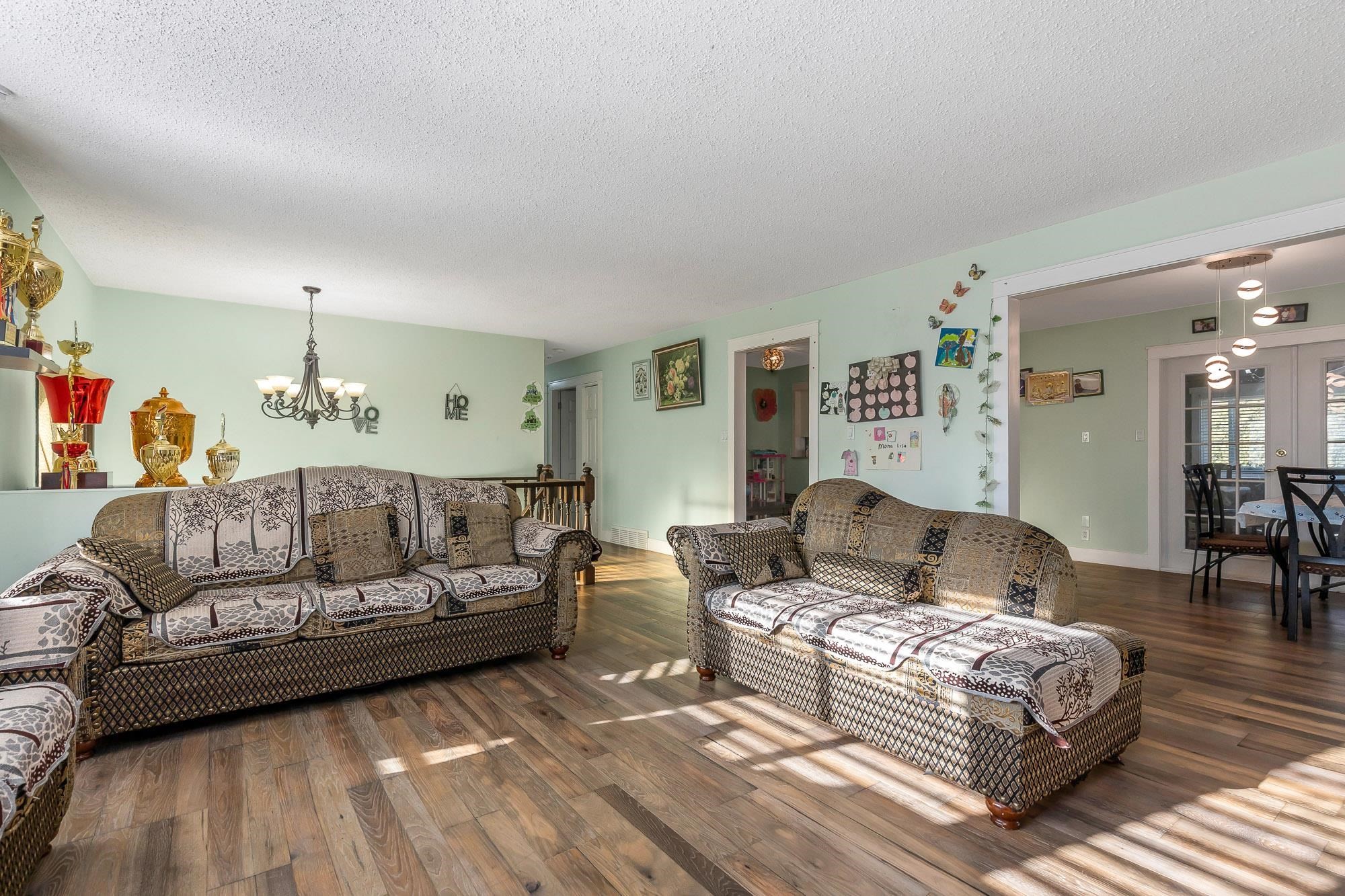









32615


Bevan

Avenue,
Abbotsford,




BC
V2T 1G5

