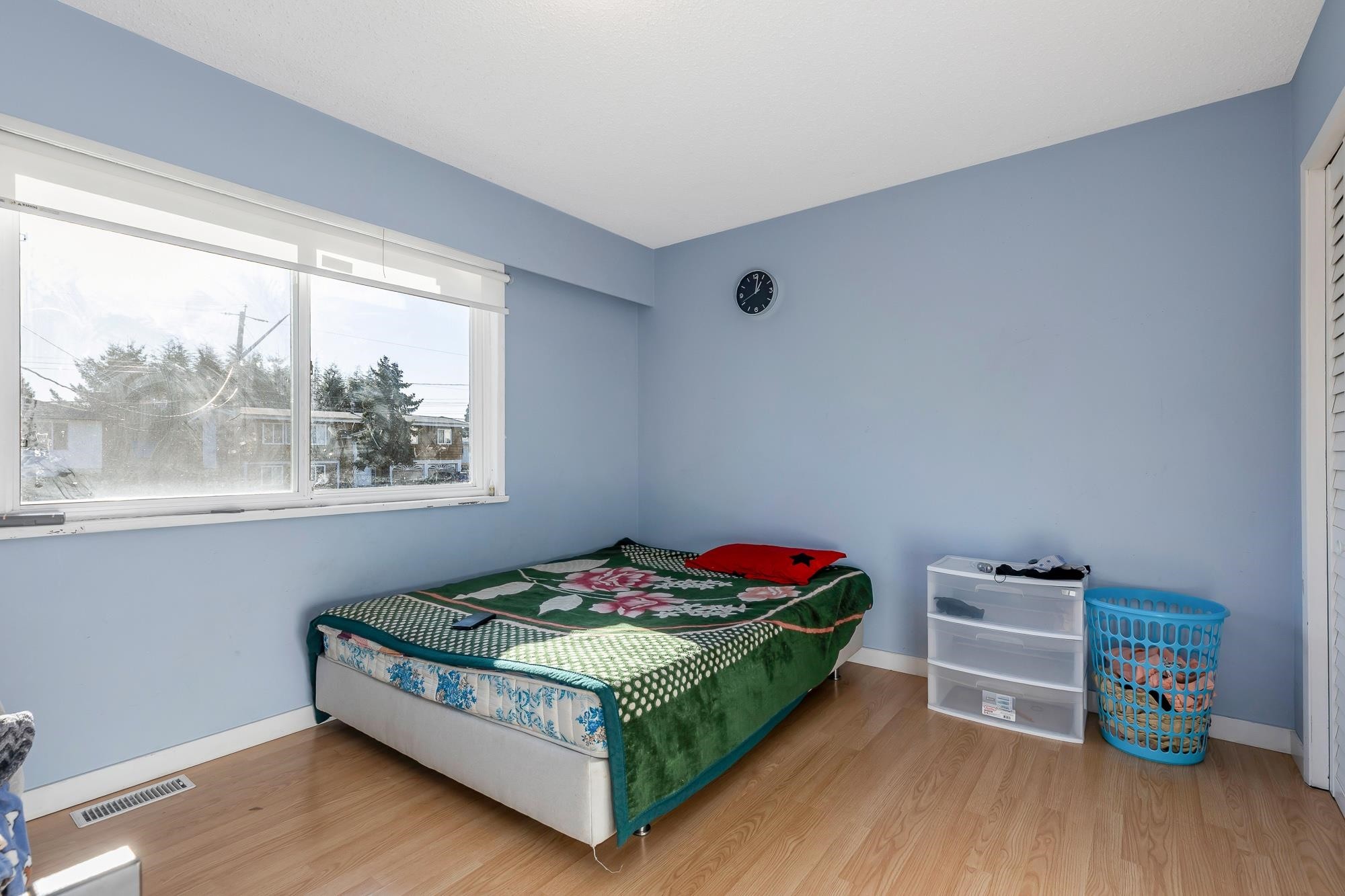 









32615


Bevan

Avenue,
Abbotsford,




BC
V2T 1G5

