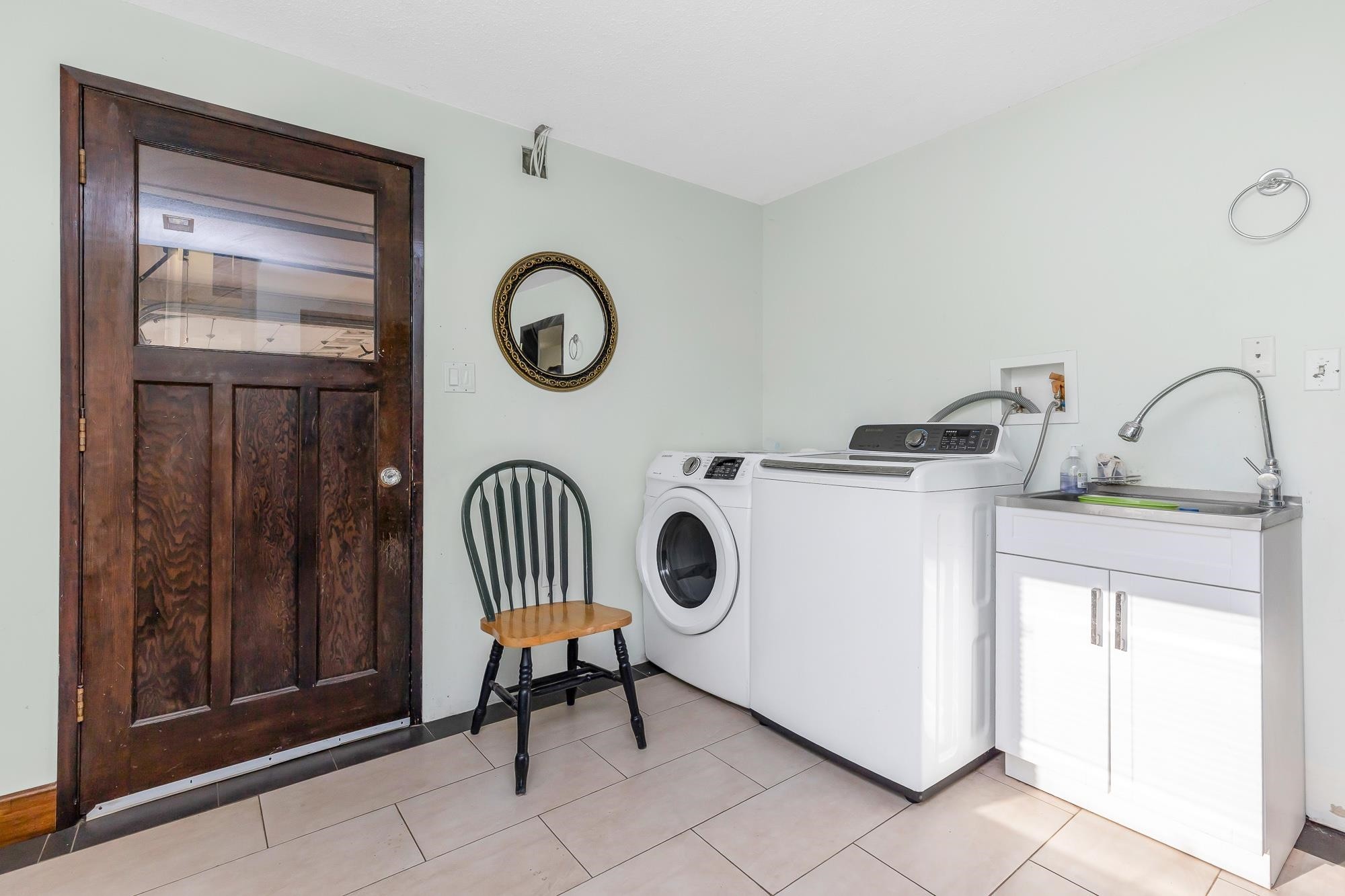 









32615


Bevan

Avenue,
Abbotsford,




BC
V2T 1G5


