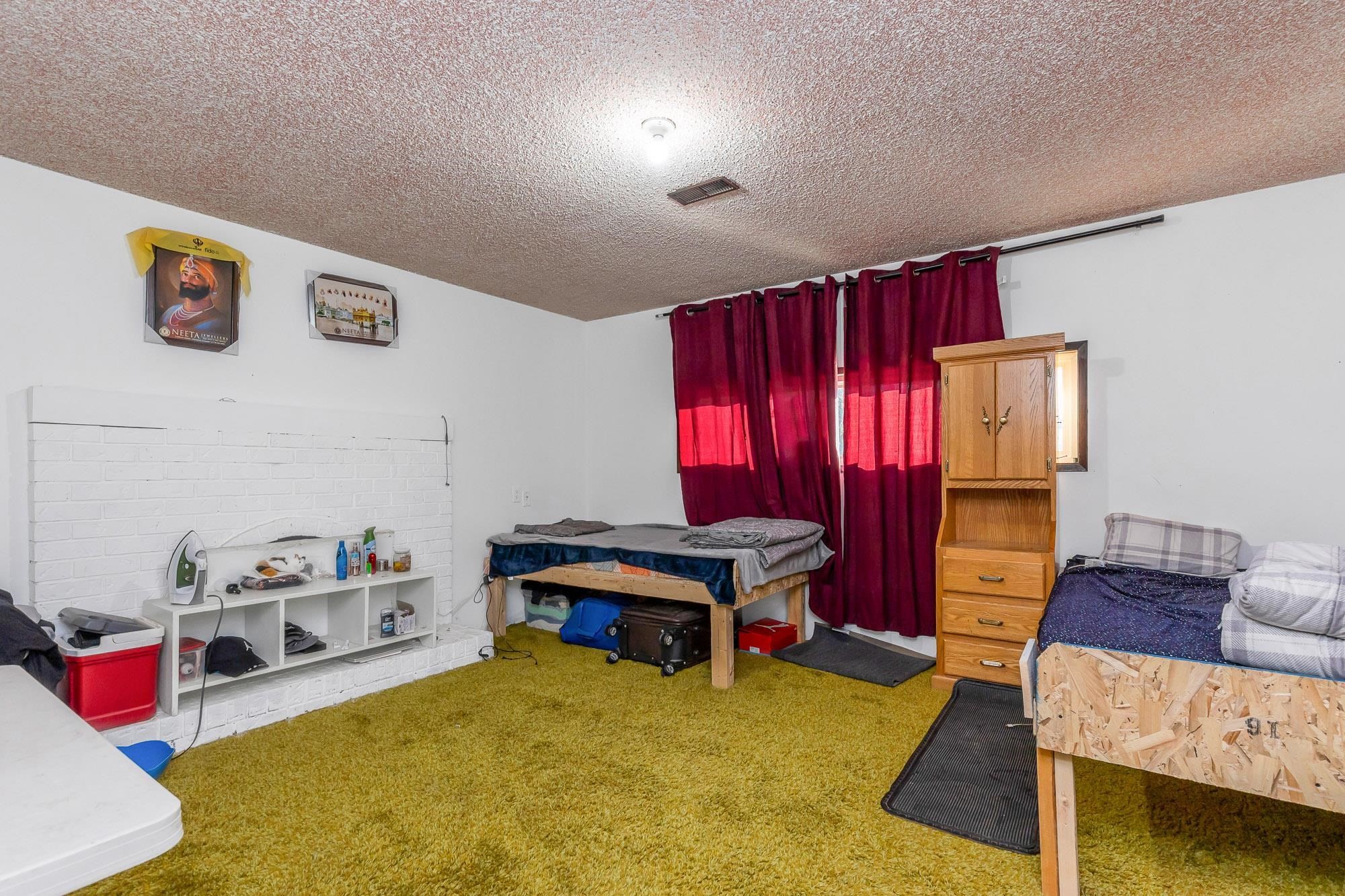 









32615


Bevan

Avenue,
Abbotsford,




BC
V2T 1G5

