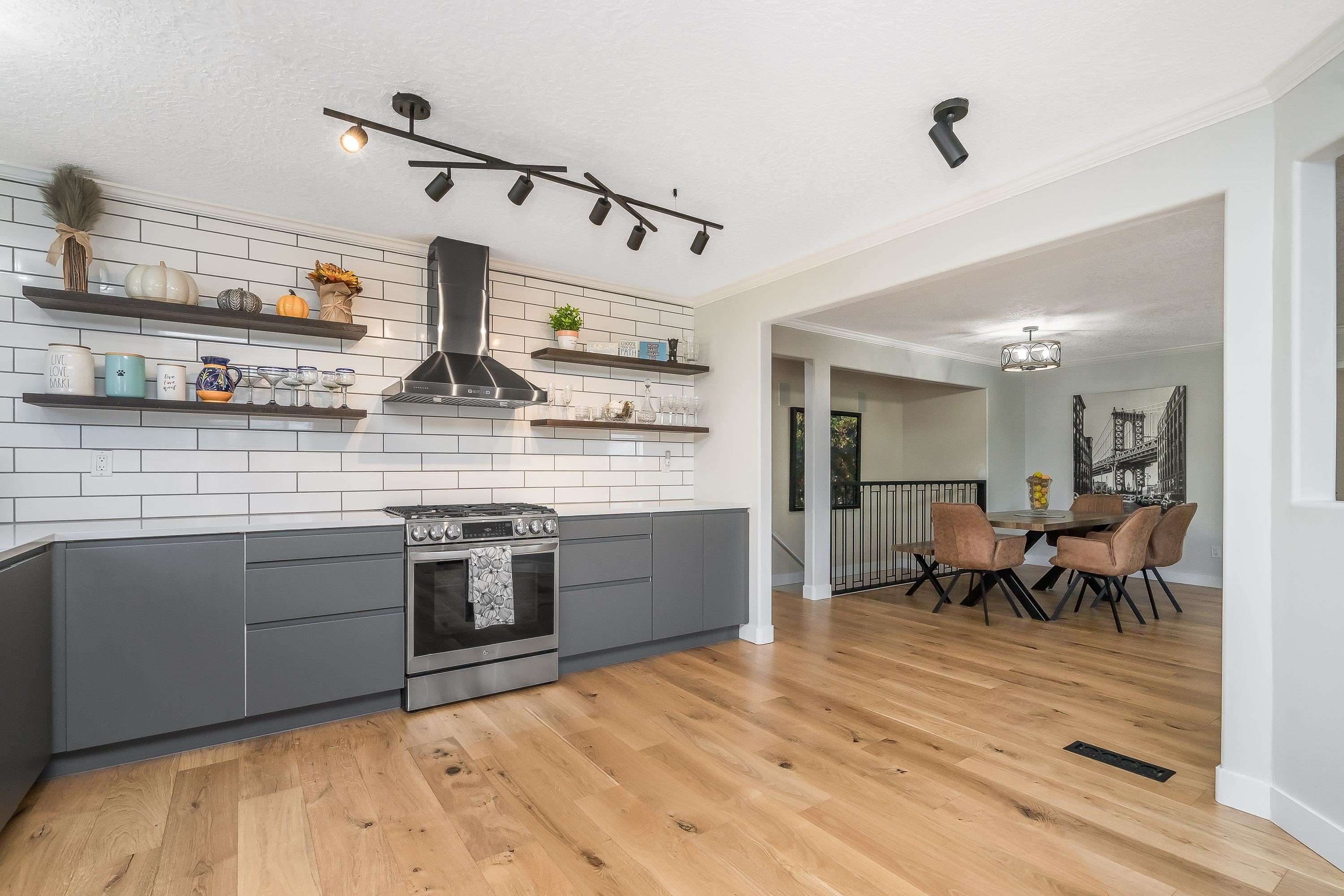 









4001


Old Clayburn

Road, 79,
Abbotsford,




BC
V3G 1C5

