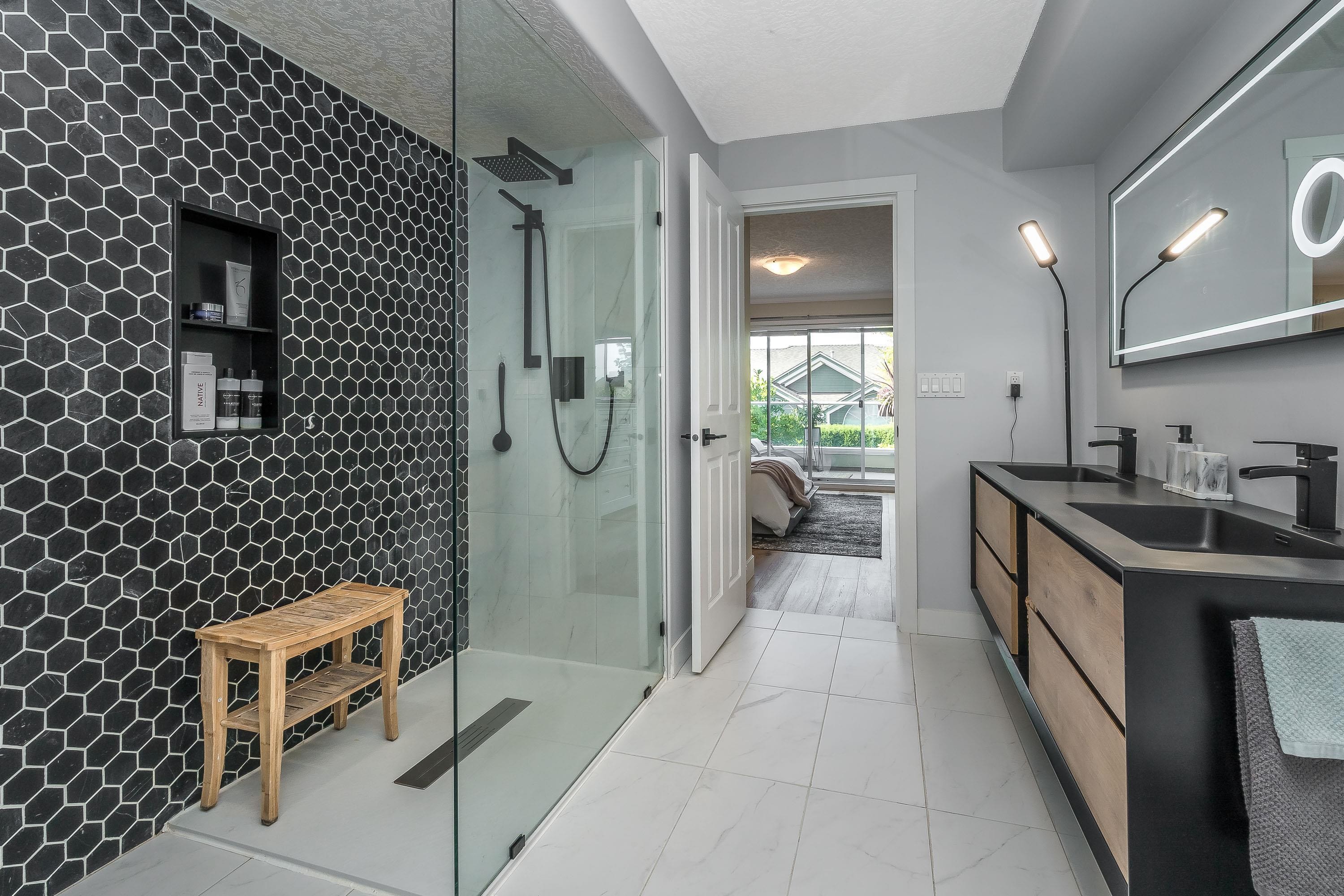 









4001


Old Clayburn

Road, 79,
Abbotsford,




BC
V3G 1C5

