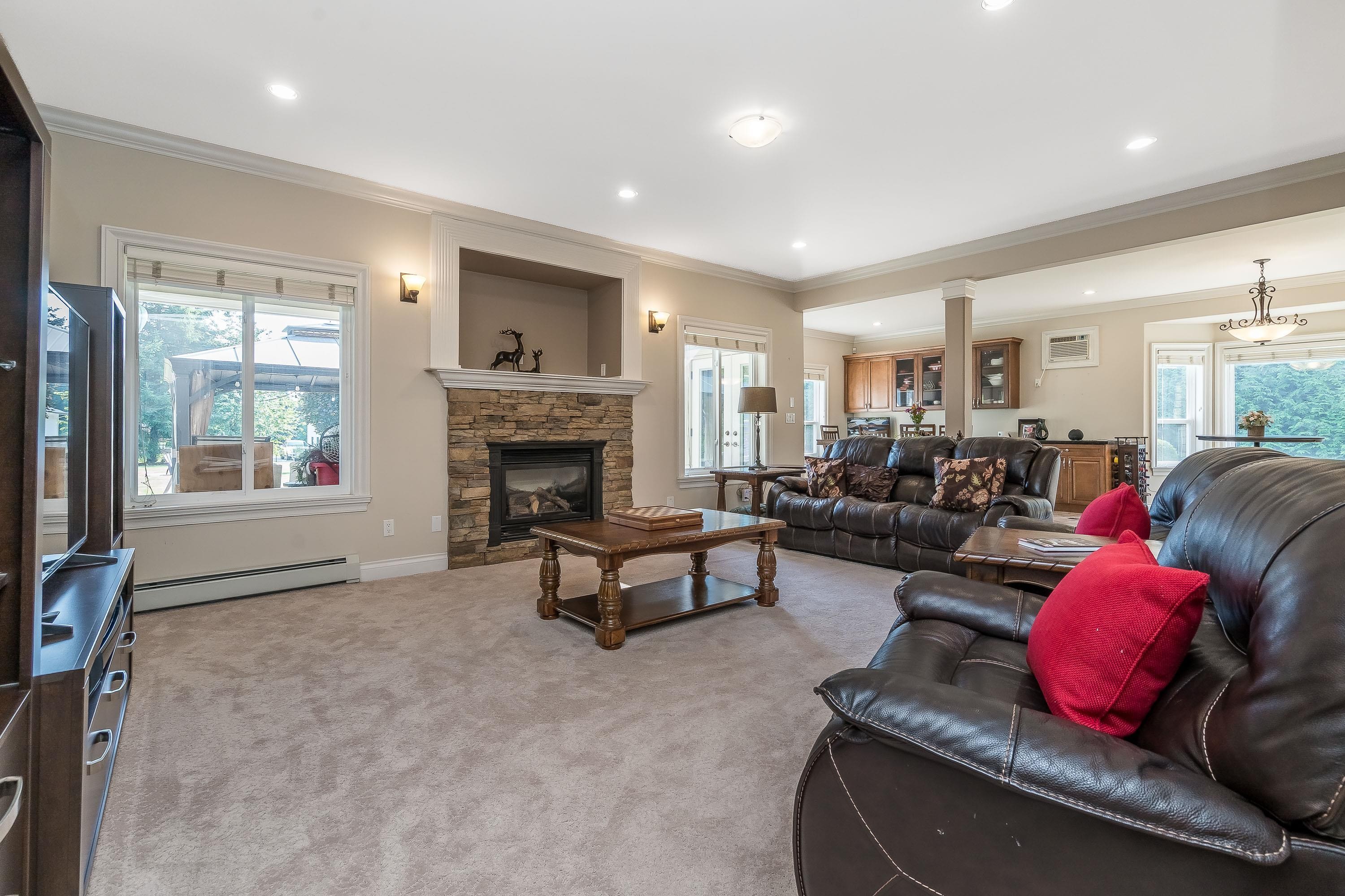 









31706


Kenney

Avenue,
Mission,




BC
V4S 1E5

