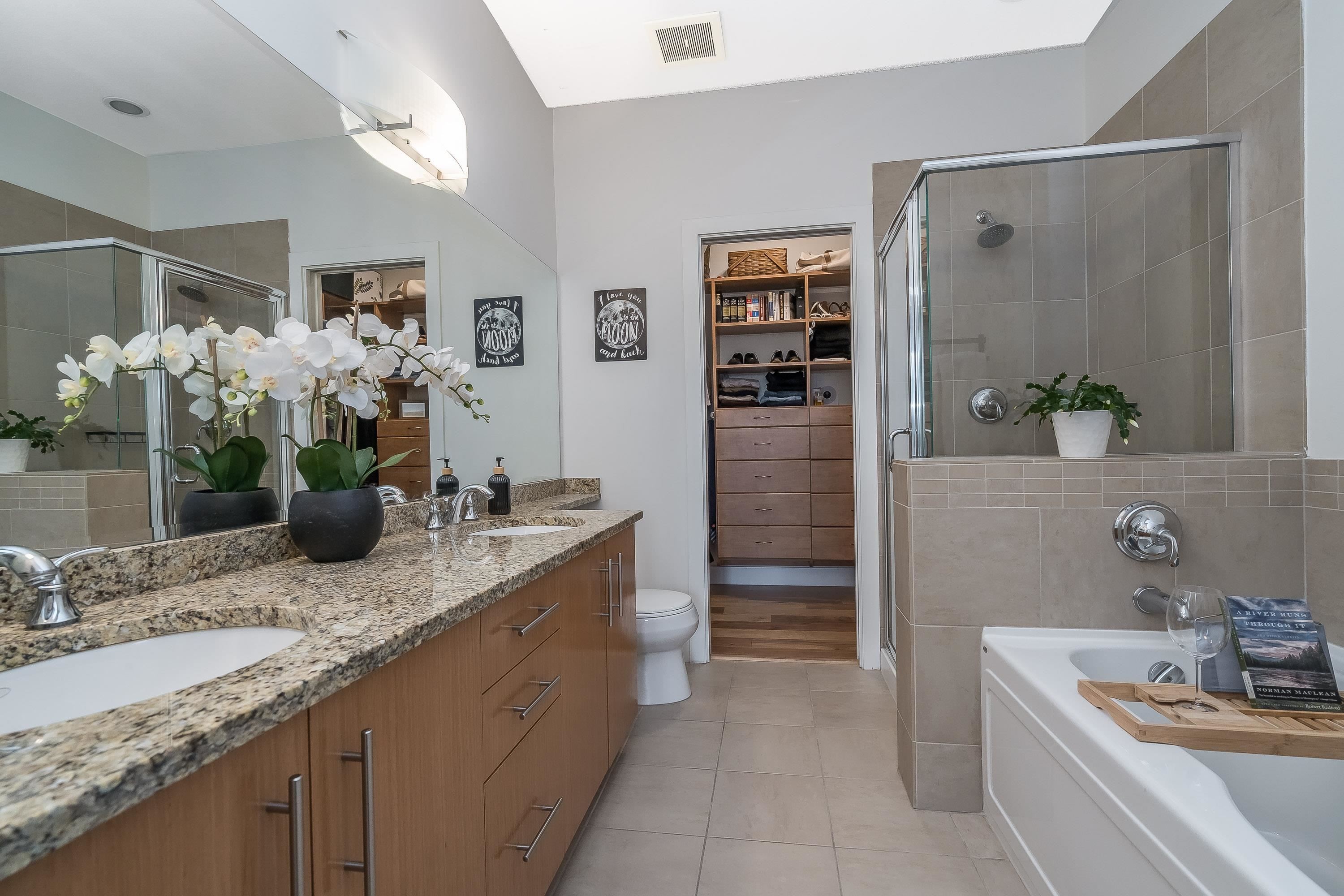 









16483


64

Avenue, 306,
Surrey,




BC
V3S 6V7

