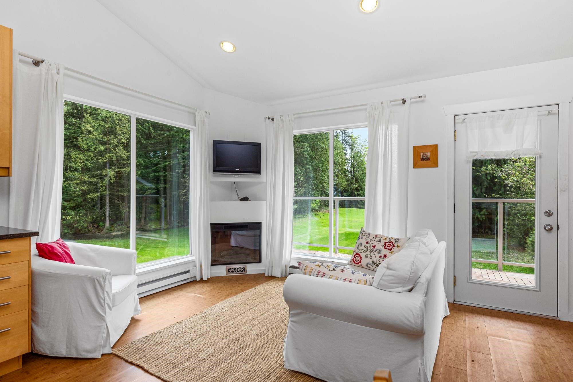 









31796


Grove

Avenue,
Mission,




BC
V4S 1E7

