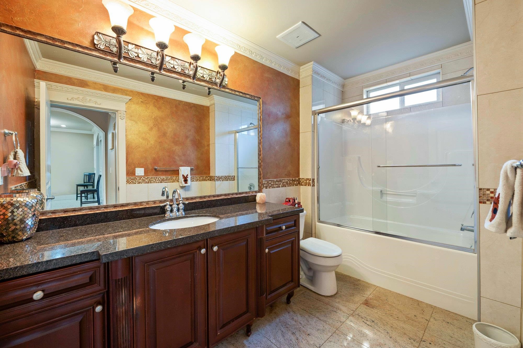 









2898


Station

Road,
Abbotsford,




BC
V4X 0A4


