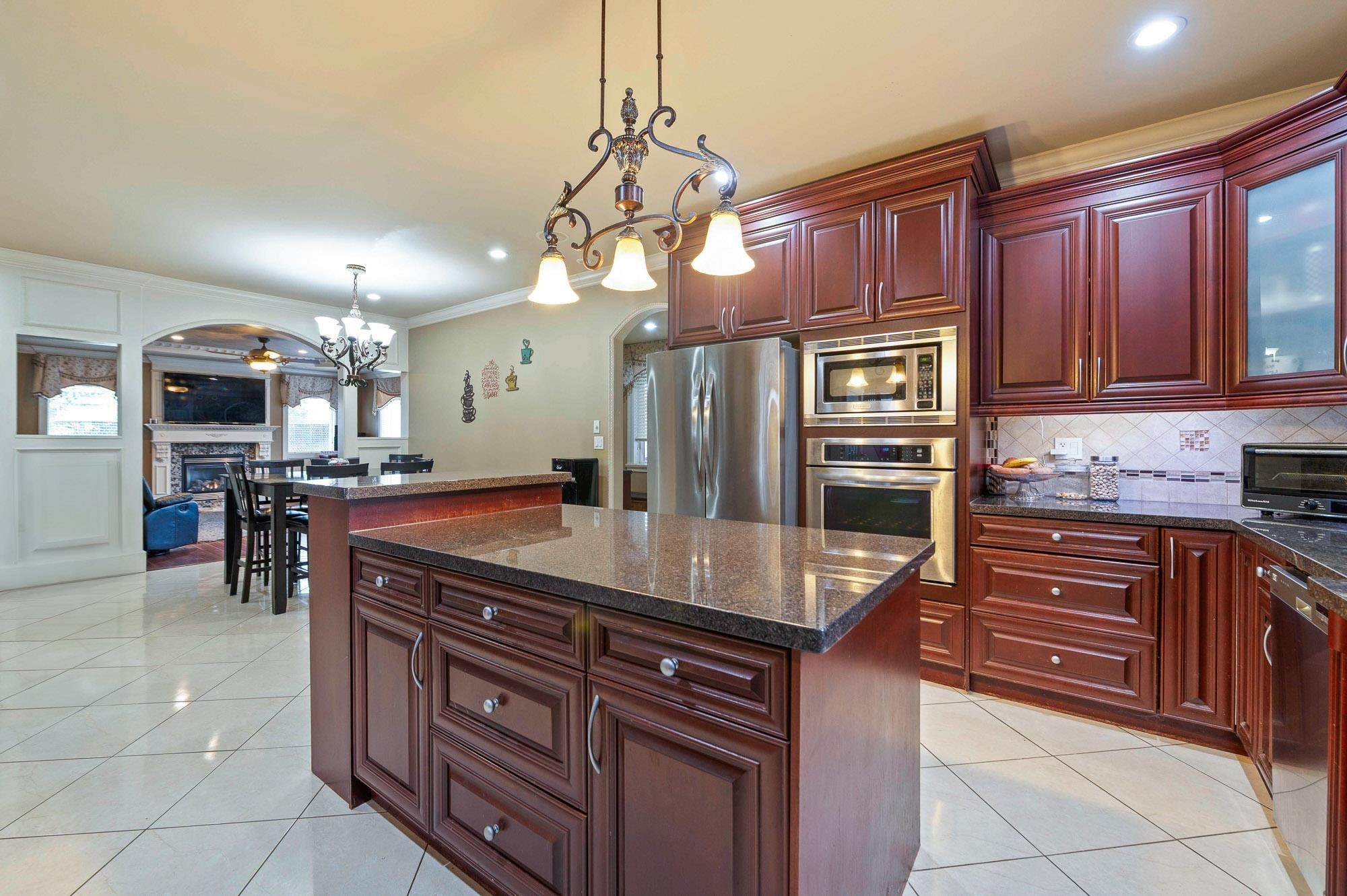 









2898


Station

Road,
Abbotsford,




BC
V4X 0A4

