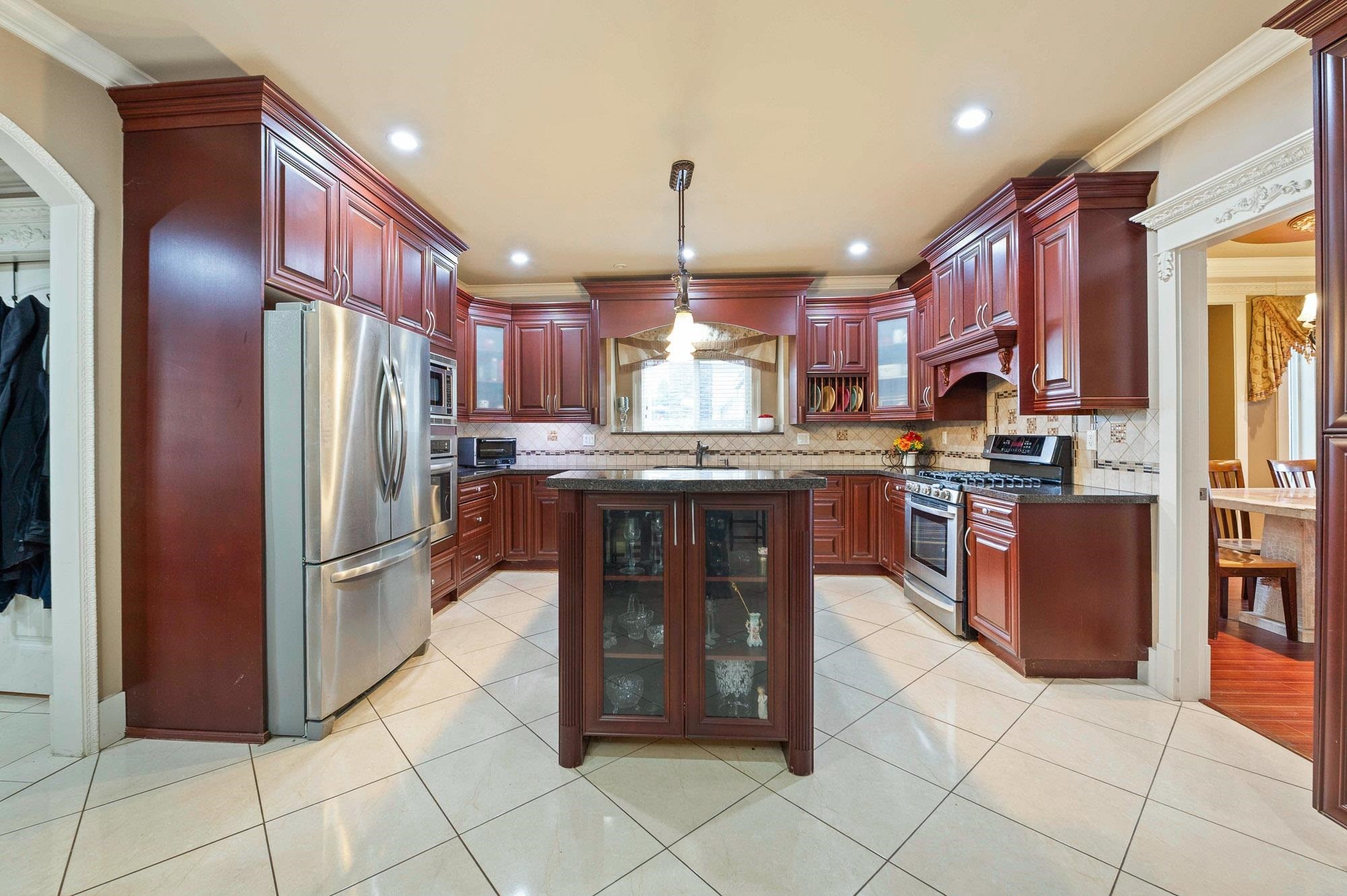 









2898


Station

Road,
Abbotsford,




BC
V4X 0A4


