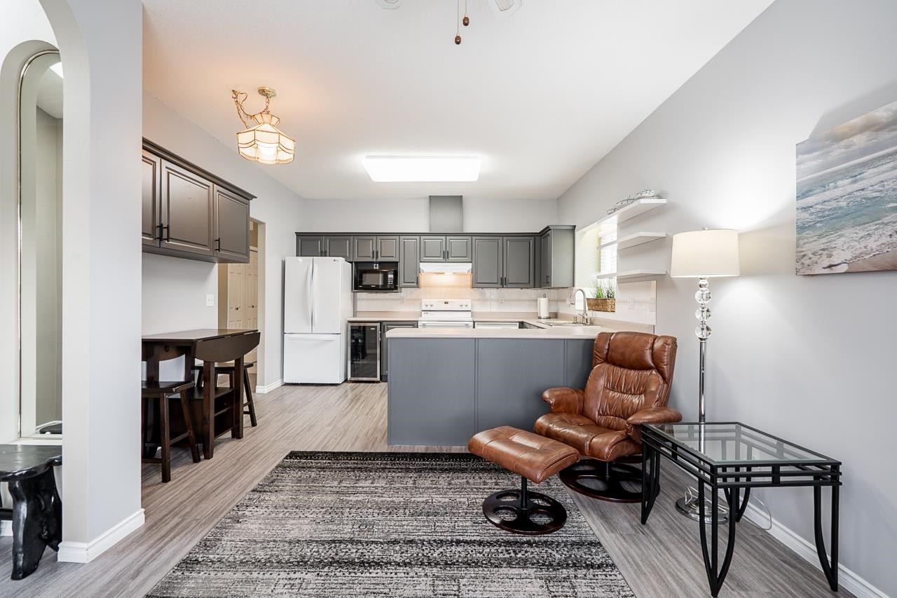 









18939


65

Avenue, 30,
Surrey,




BC
V3S 8Y2

