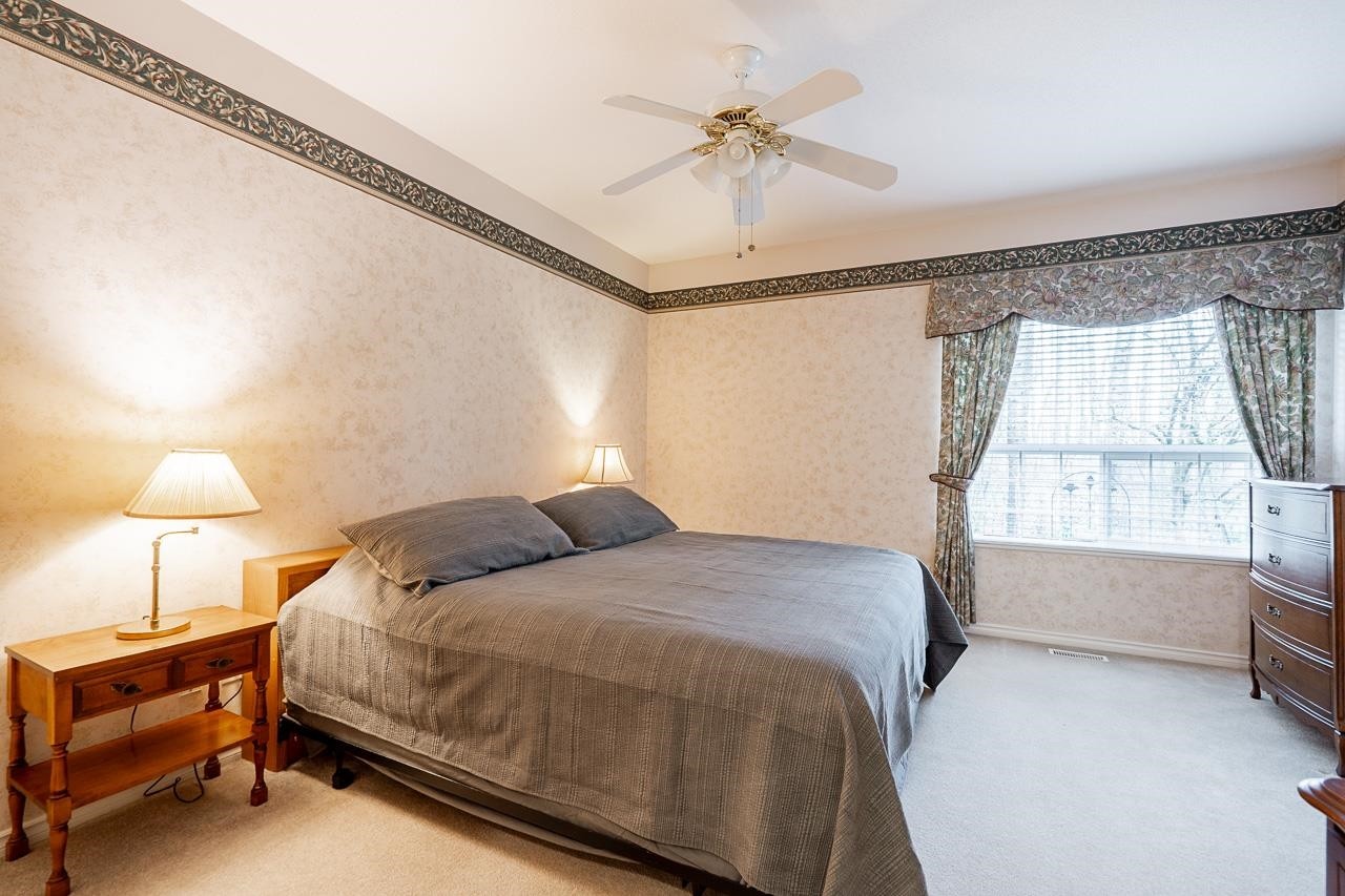 









18939


65

Avenue, 30,
Surrey,




BC
V3S 8Y2

