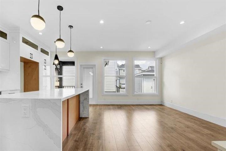 









19109


67

Avenue,
Surrey,




BC
V4N 6A4

