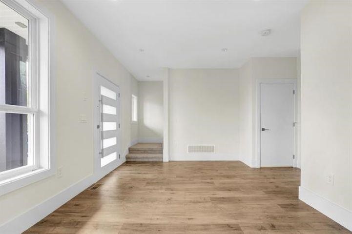









19109


67

Avenue,
Surrey,




BC
V4N 6A4

