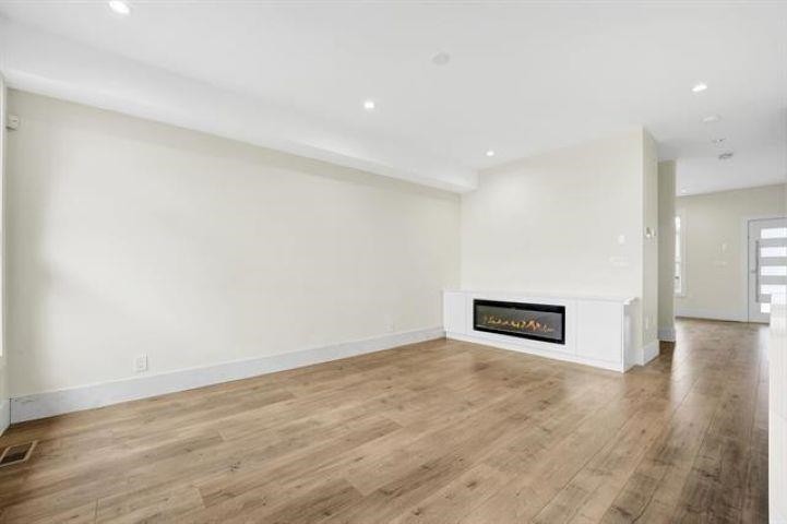 









19109


67

Avenue,
Surrey,




BC
V4N 6A4

