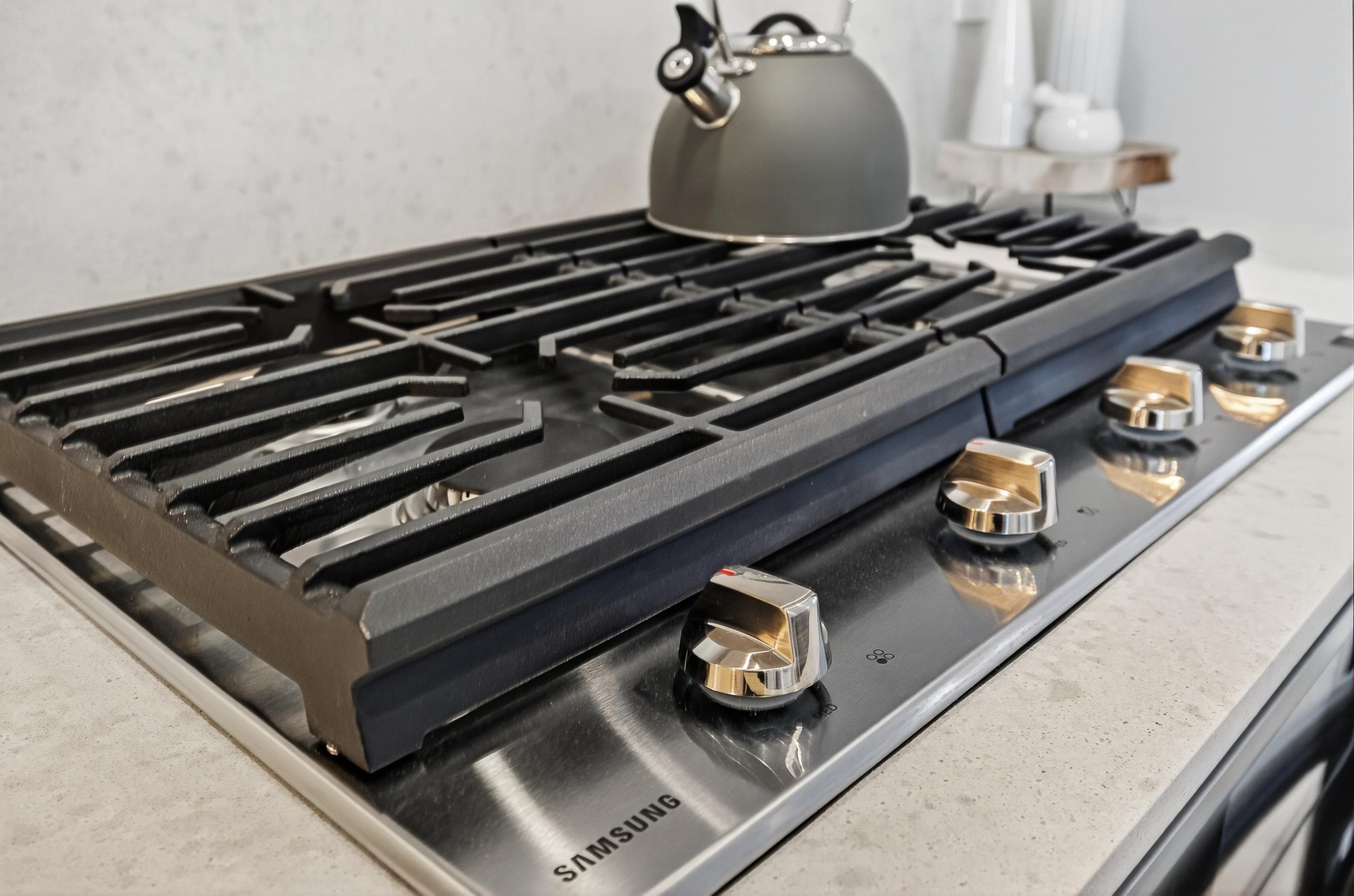 









6828


208a

Street, 6,
Langley,




BC
V2Y 2R7

