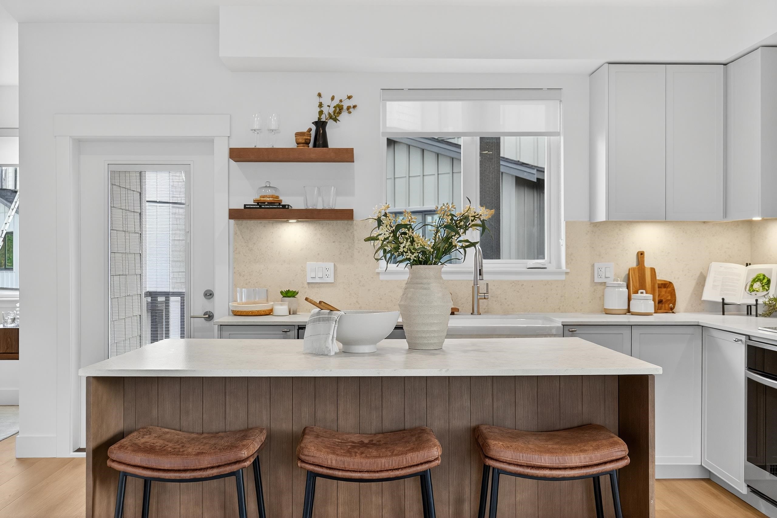 









6828


208a

Street, 6,
Langley,




BC
V2Y 2R7

