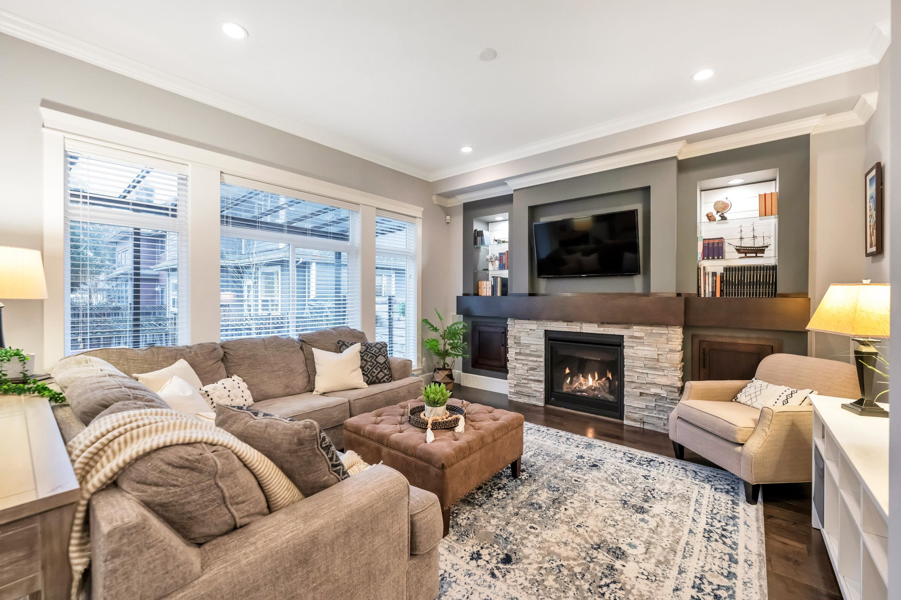 









308


171

Street,
Surrey,




BC
V3Z 9P5

