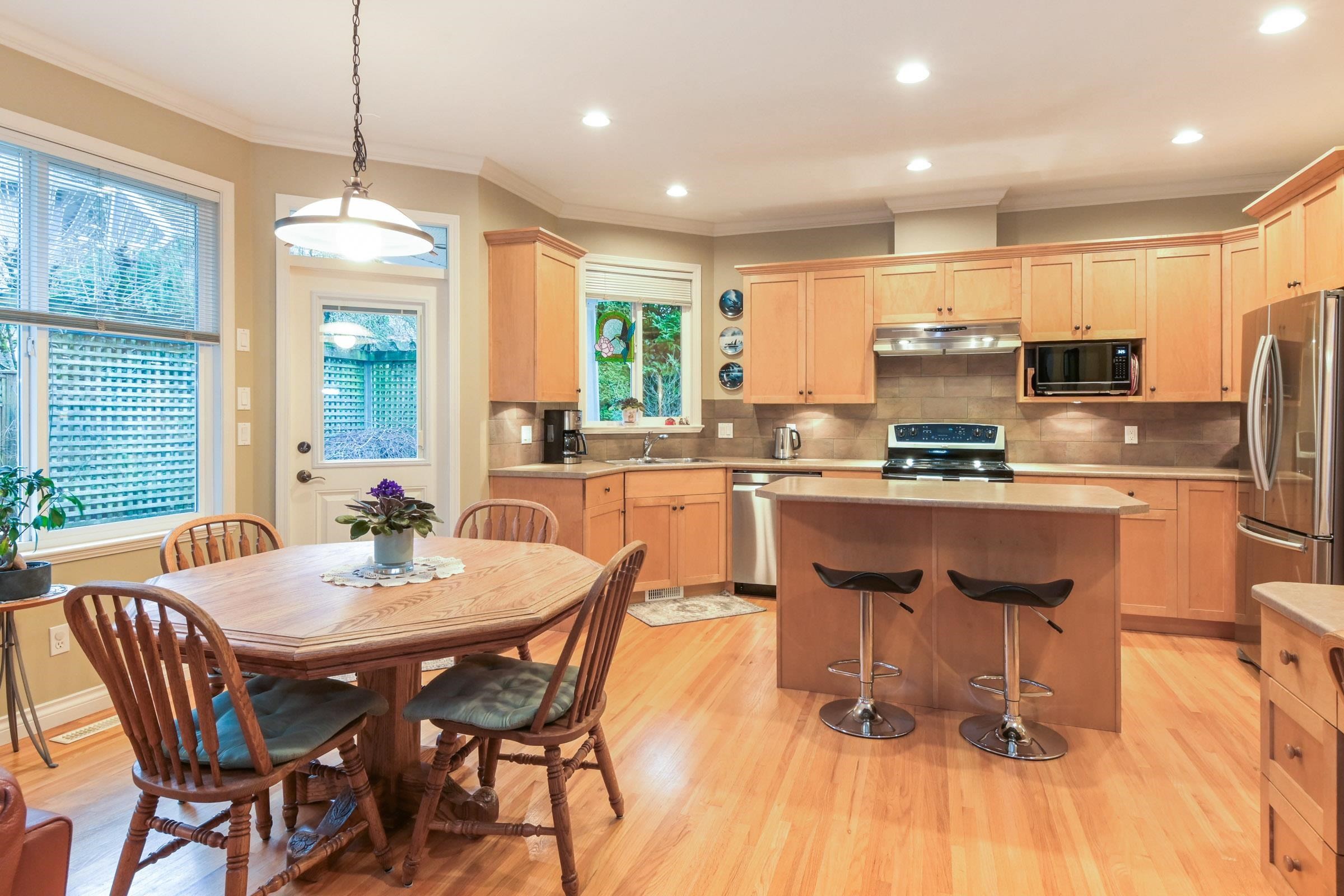 









15560


36b

Avenue,
Surrey,




BC
V3Z 0H1

