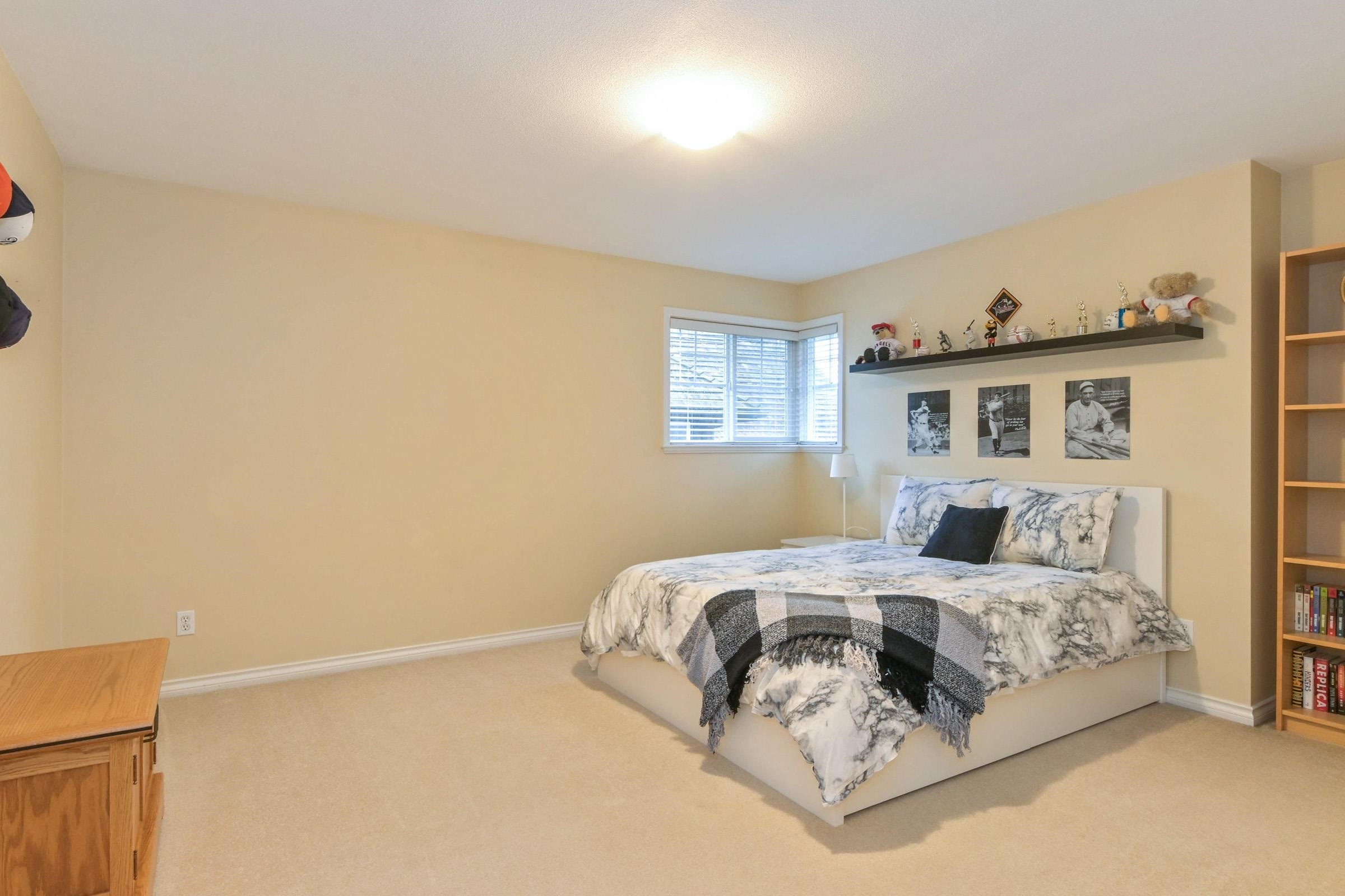 









15560


36b

Avenue,
Surrey,




BC
V3Z 0H1

