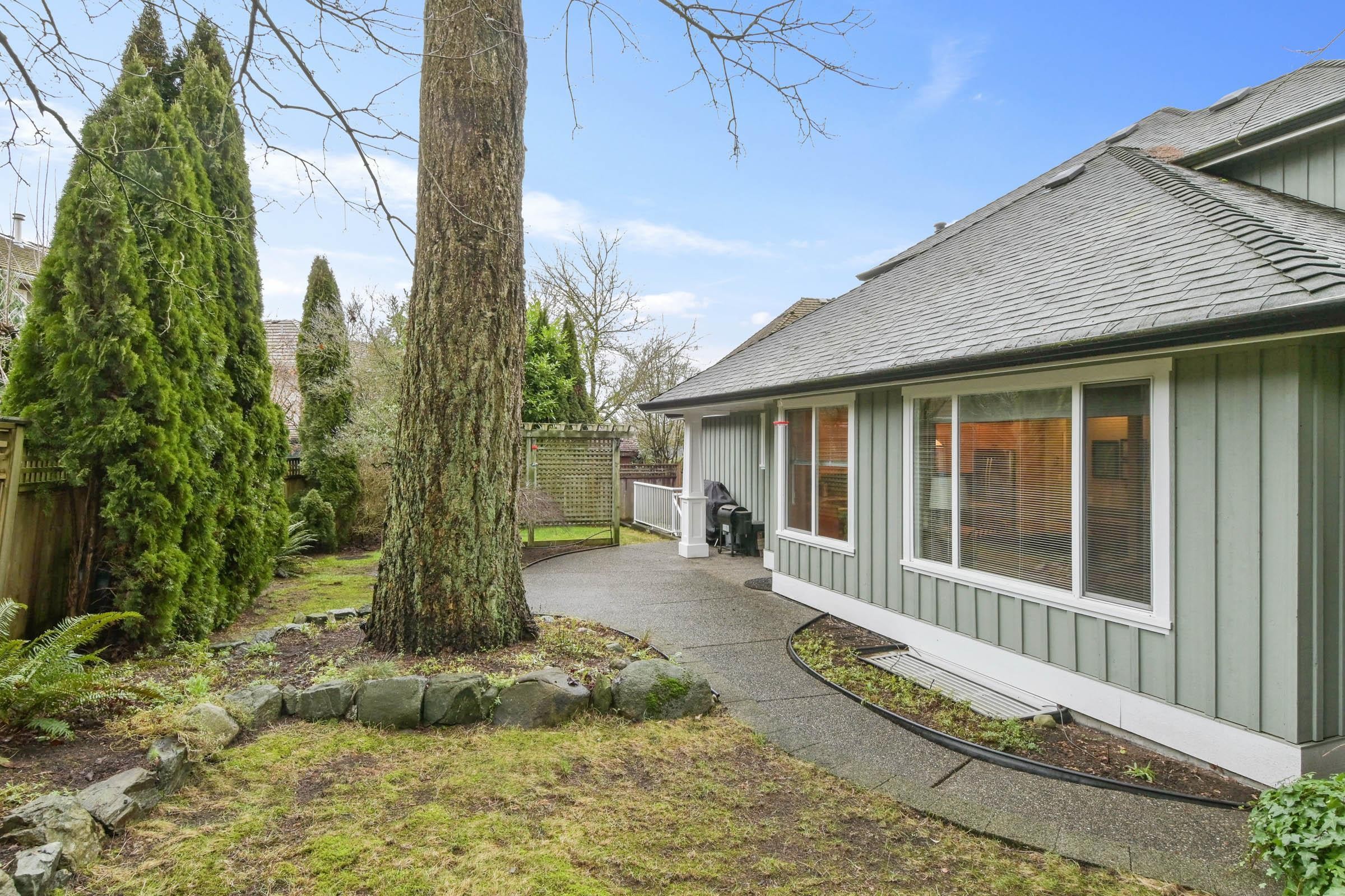 









15560


36b

Avenue,
Surrey,




BC
V3Z 0H1

