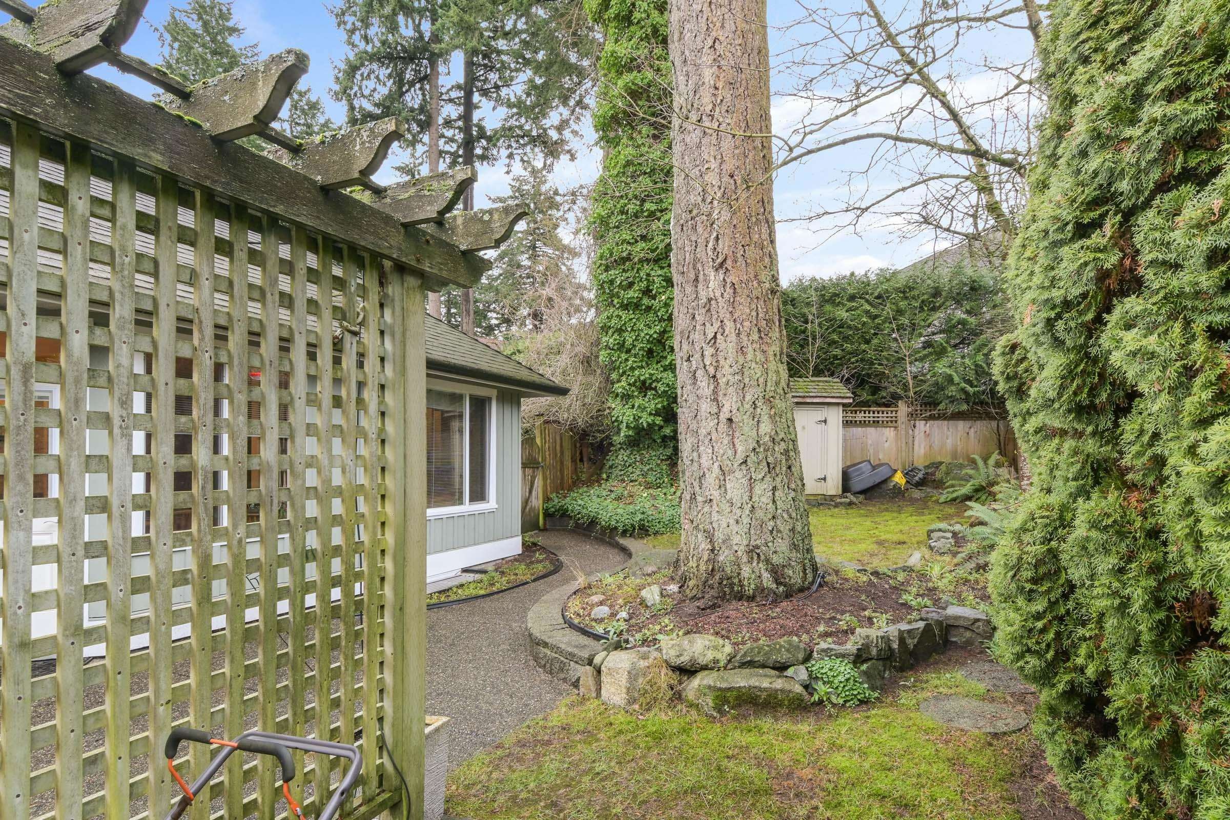 









15560


36b

Avenue,
Surrey,




BC
V3Z 0H1

