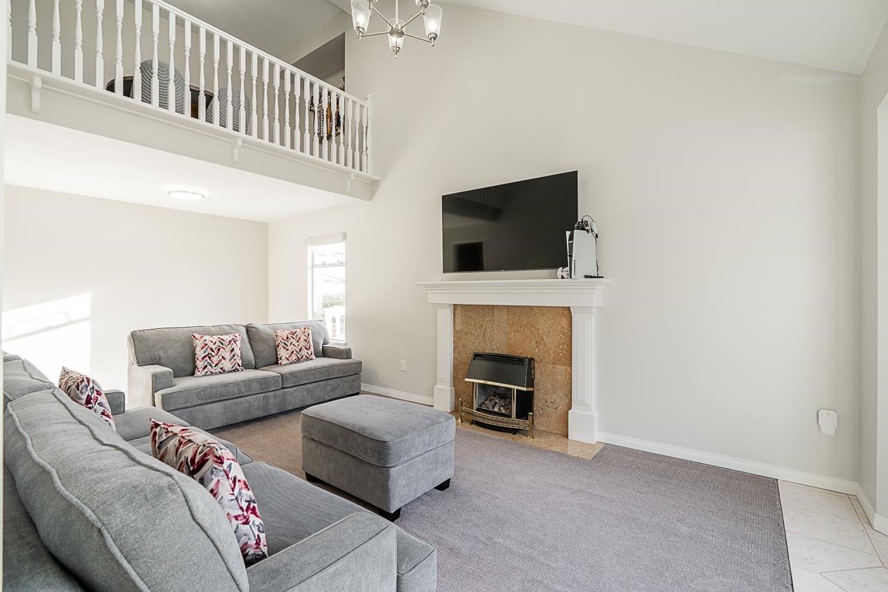 









7070


207

Street,
Langley,




BC
V2Y 1T4

