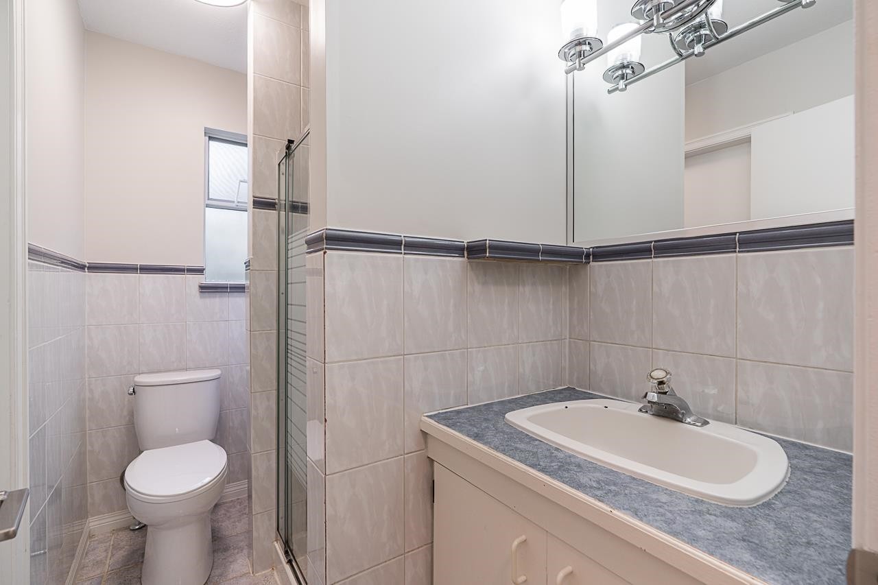 









7070


207

Street,
Langley,




BC
V2Y 1T4

