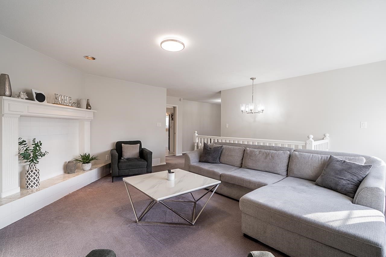 









7070


207

Street,
Langley,




BC
V2Y 1T4

