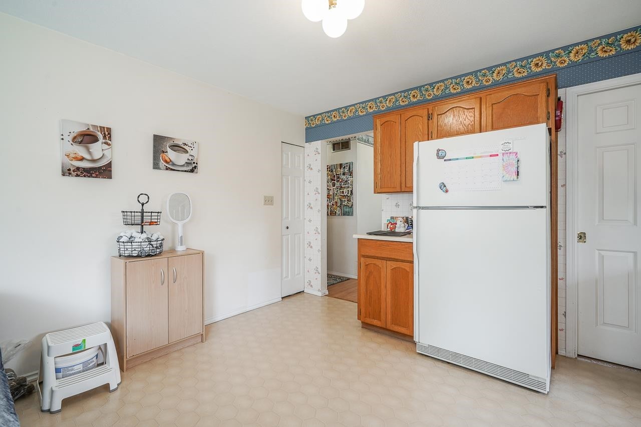 









3329


197

Street,
Langley,




BC
V3A 7X4

