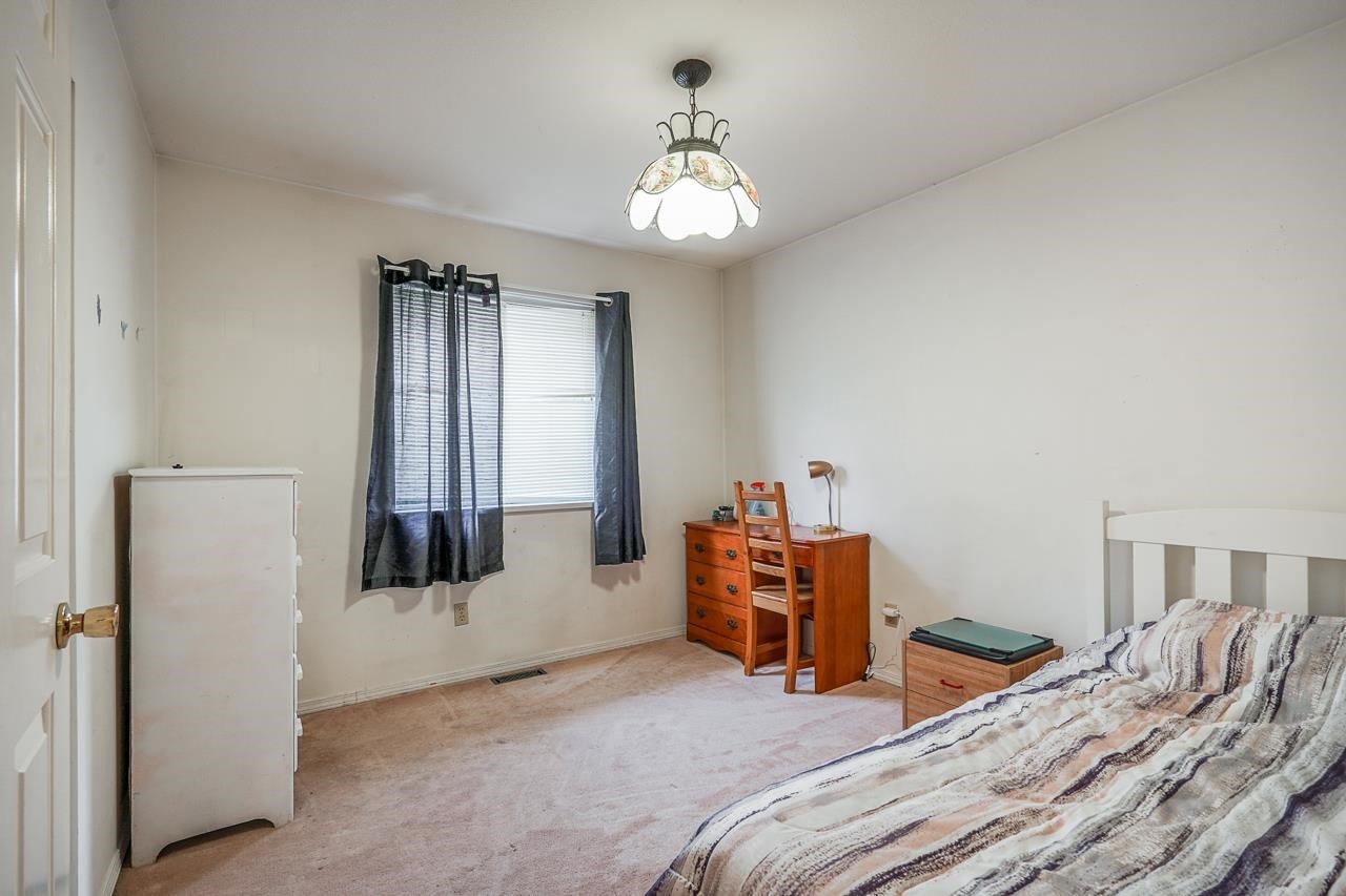 









3329


197

Street,
Langley,




BC
V3A 7X4

