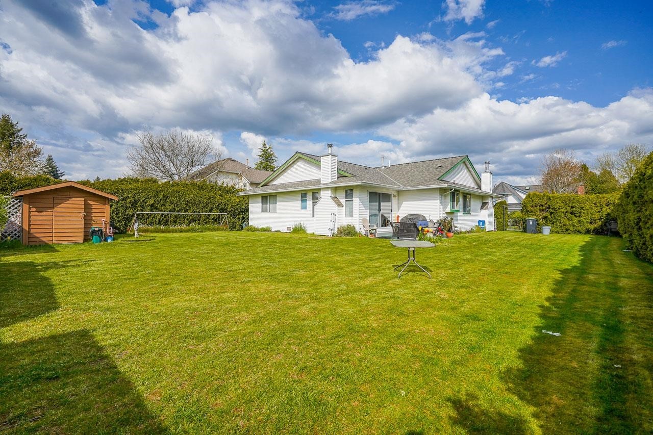 









3329


197

Street,
Langley,




BC
V3A 7X4

