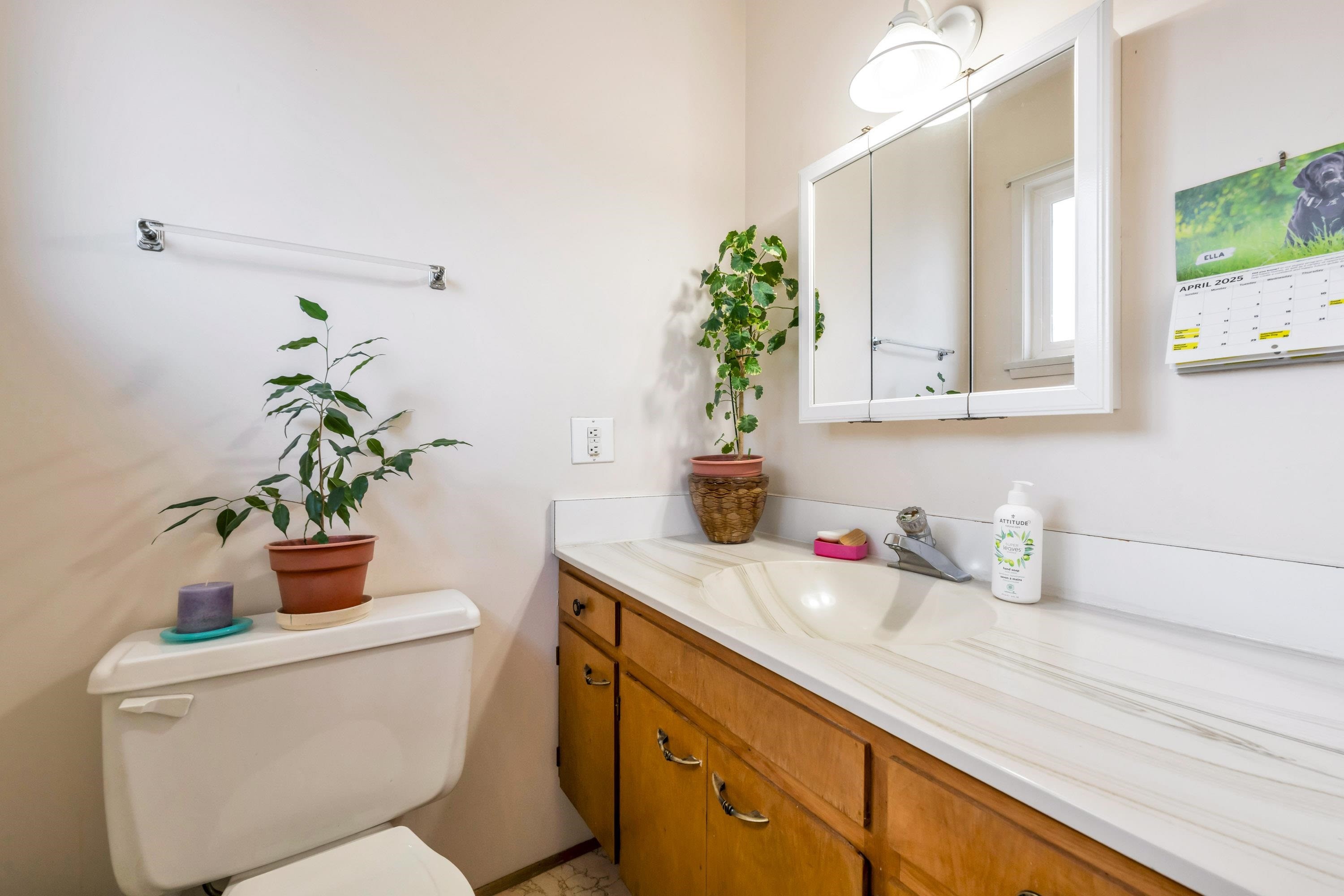 









20580


46

Avenue,
Langley,




BC
V3A 3H6

