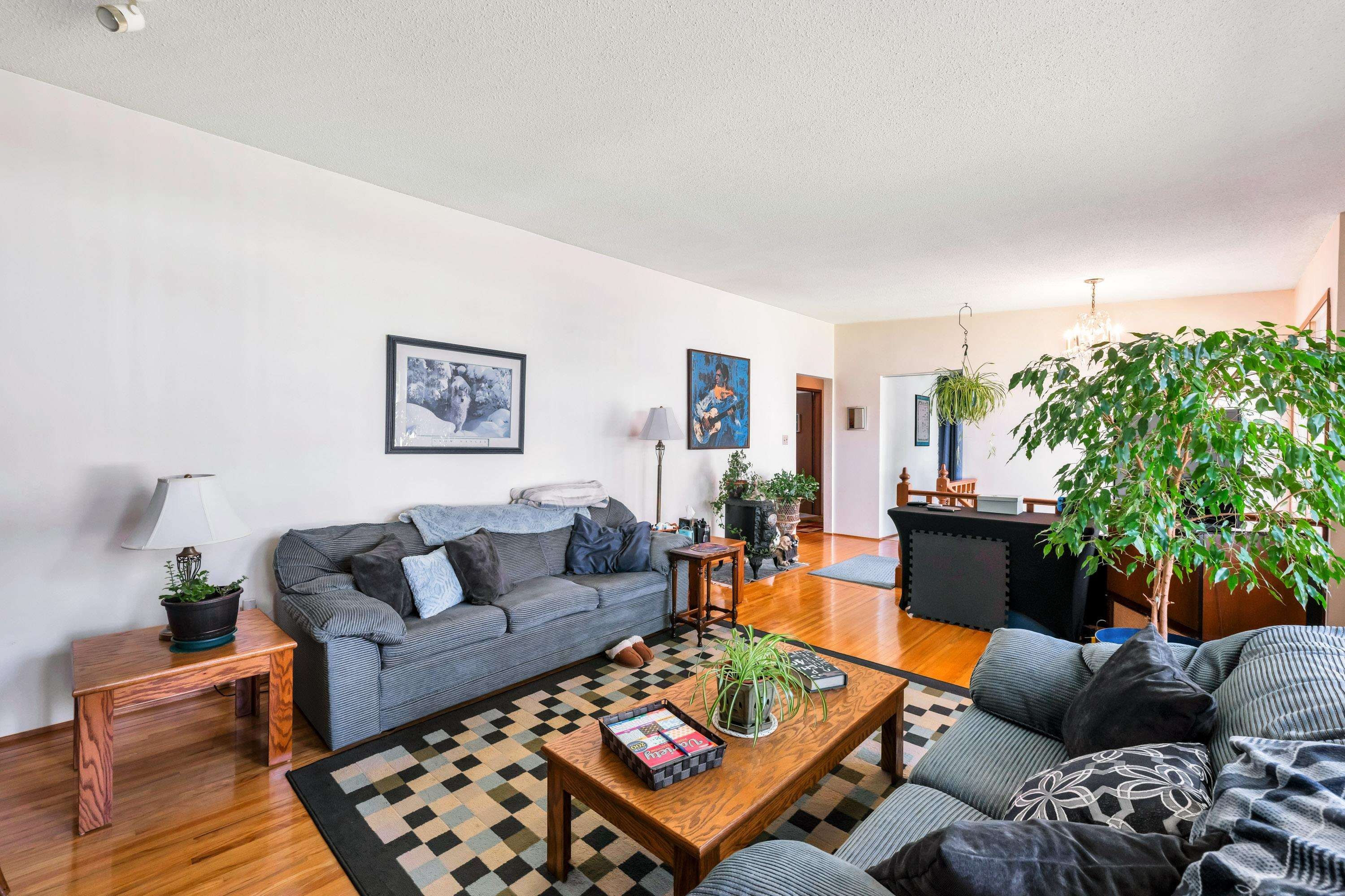 









20580


46

Avenue,
Langley,




BC
V3A 3H6

