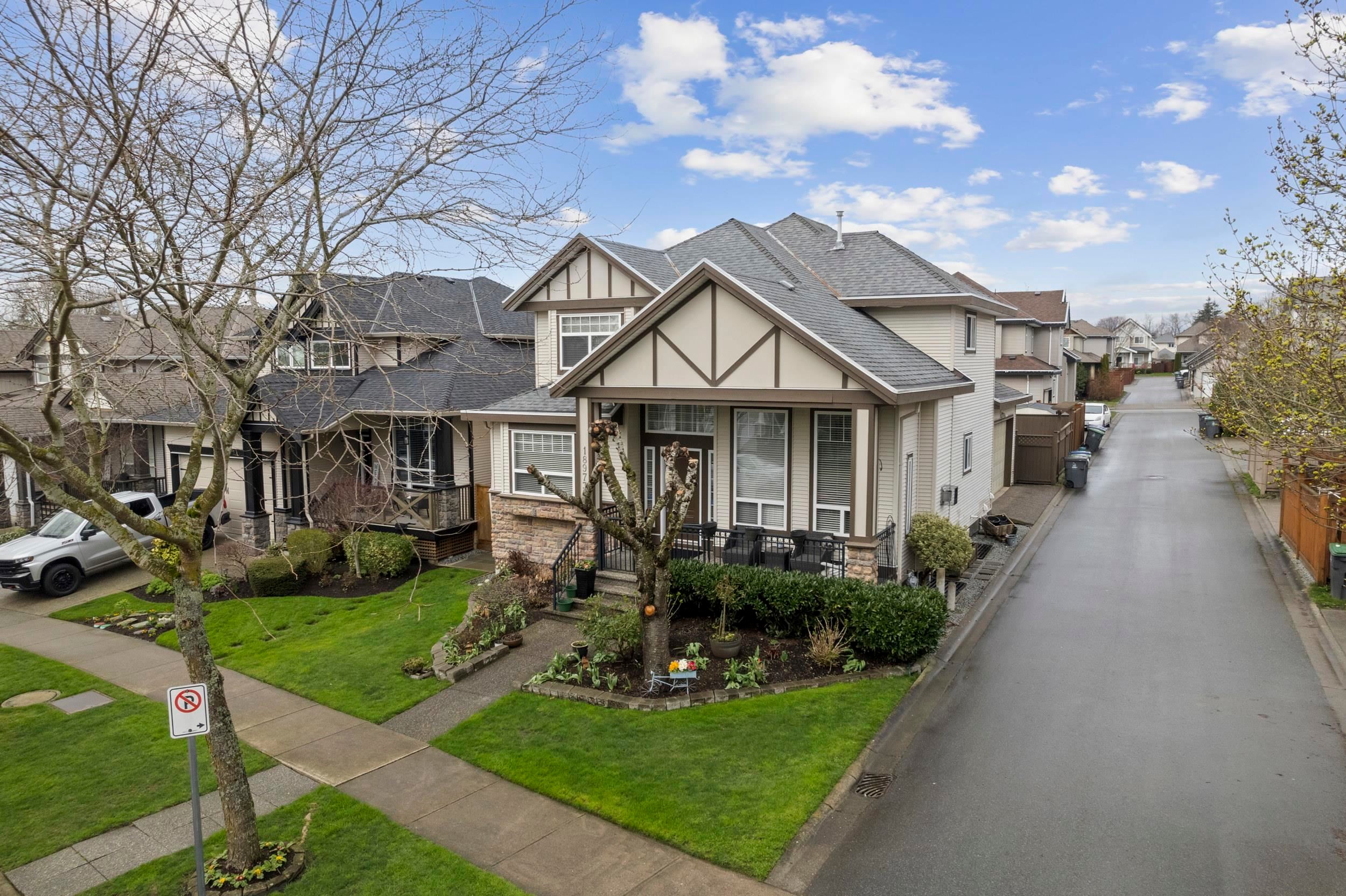 









18973


70b

Avenue,
Surrey,




BC
V4N 5N9

