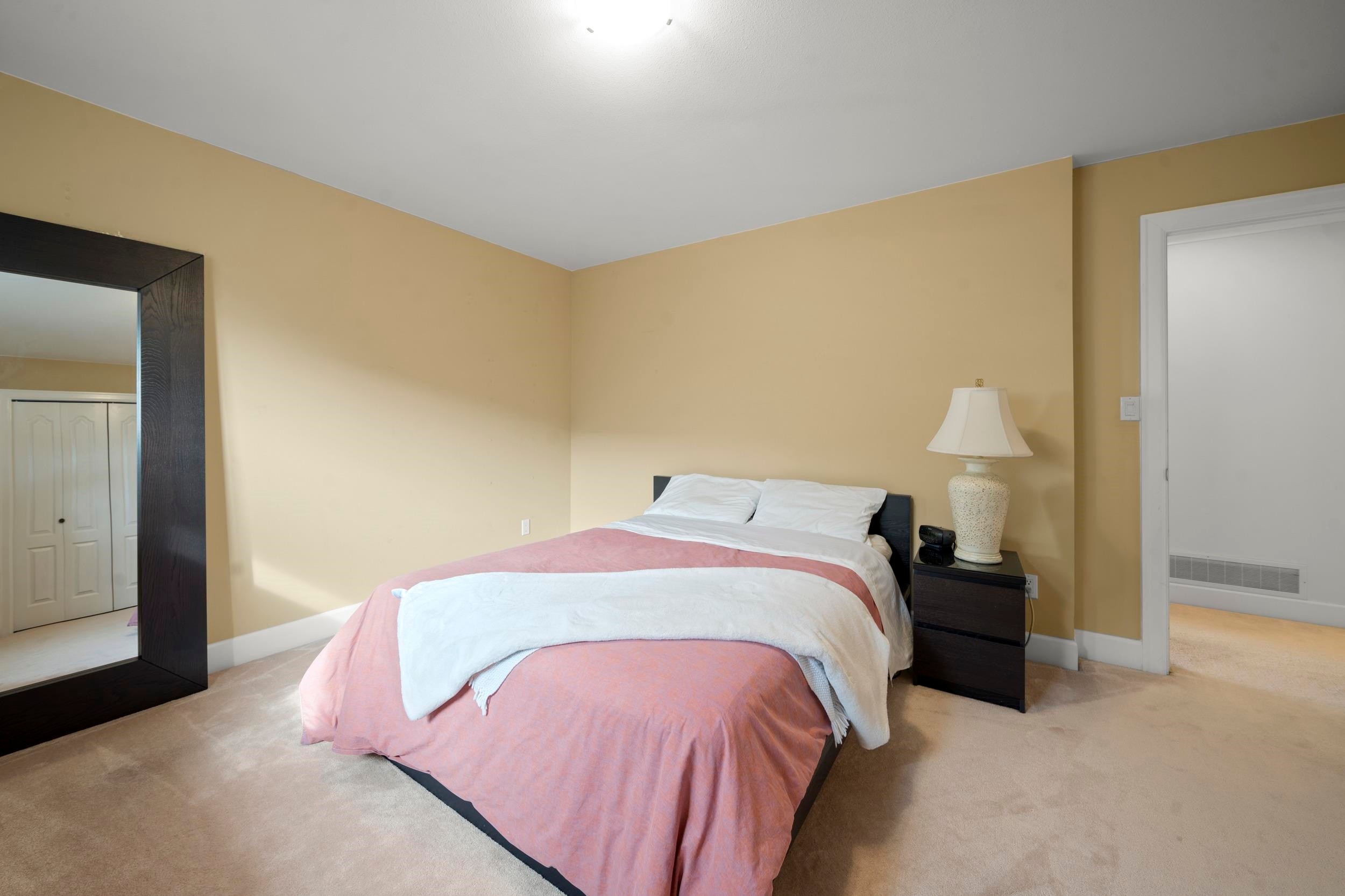 









18973


70b

Avenue,
Surrey,




BC
V4N 5N9

