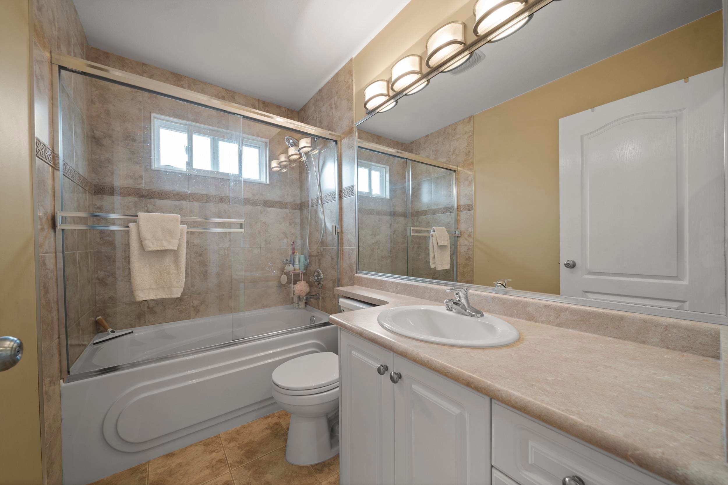 









18973


70b

Avenue,
Surrey,




BC
V4N 5N9

