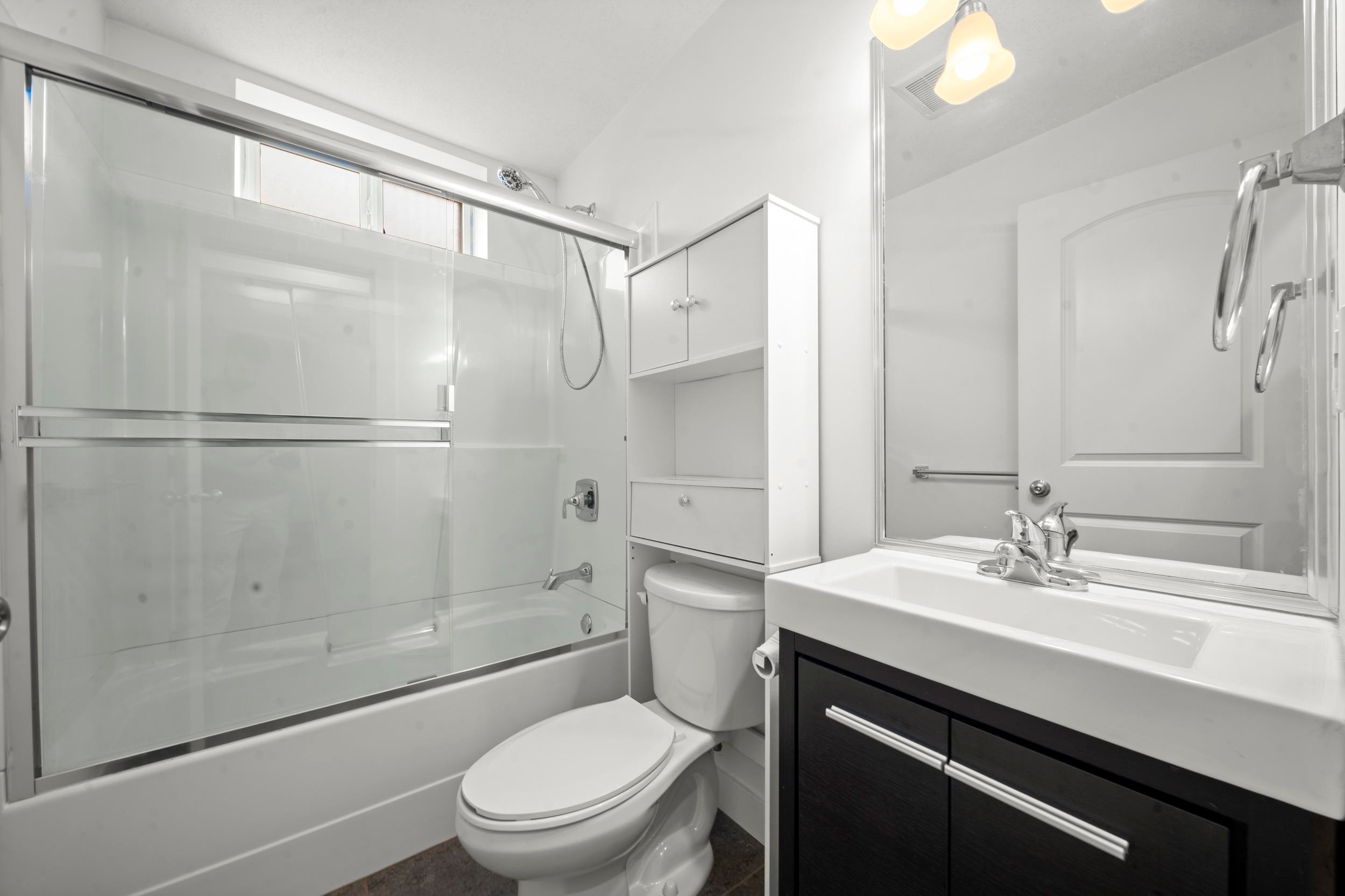 









18973


70b

Avenue,
Surrey,




BC
V4N 5N9

