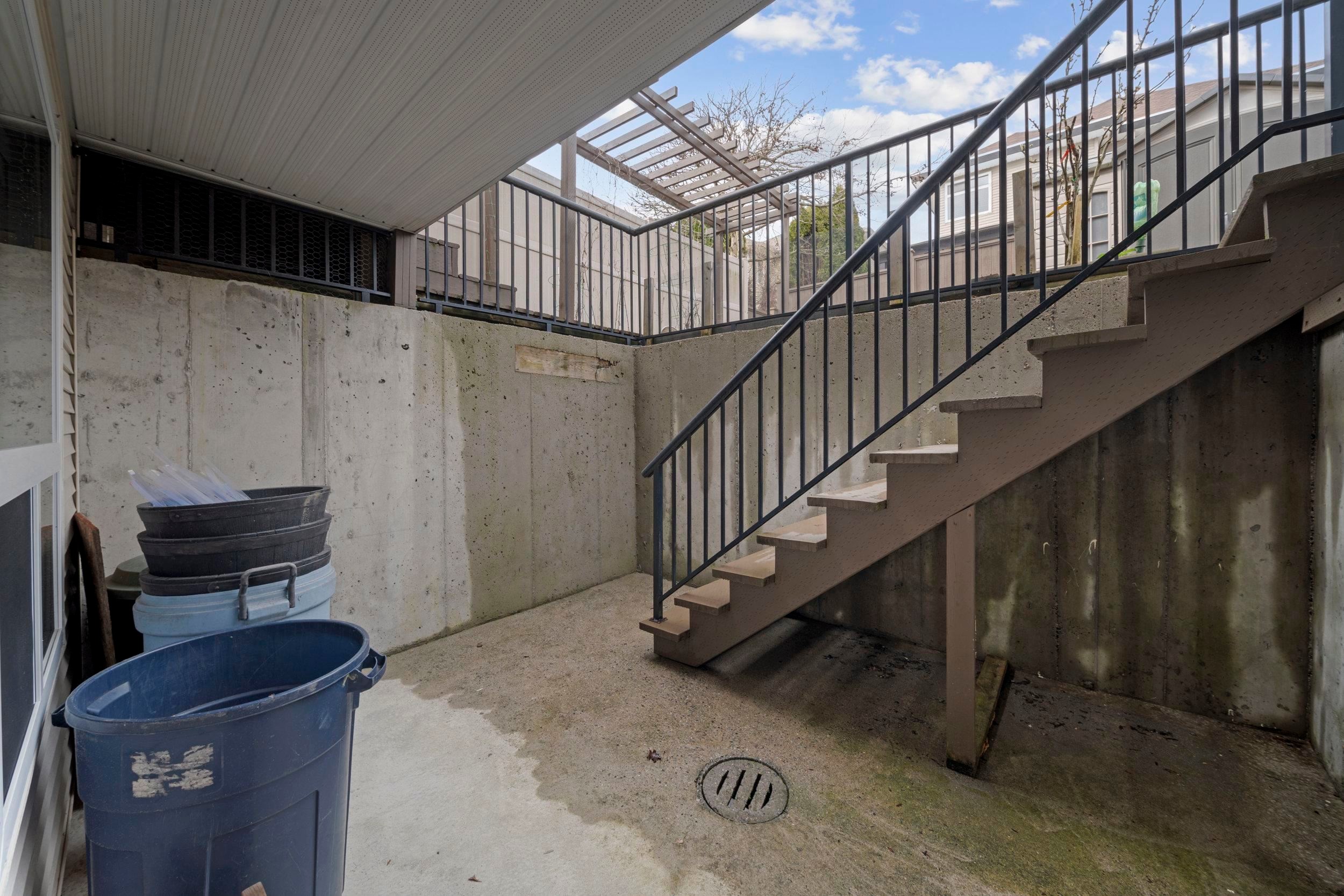 









18973


70b

Avenue,
Surrey,




BC
V4N 5N9

