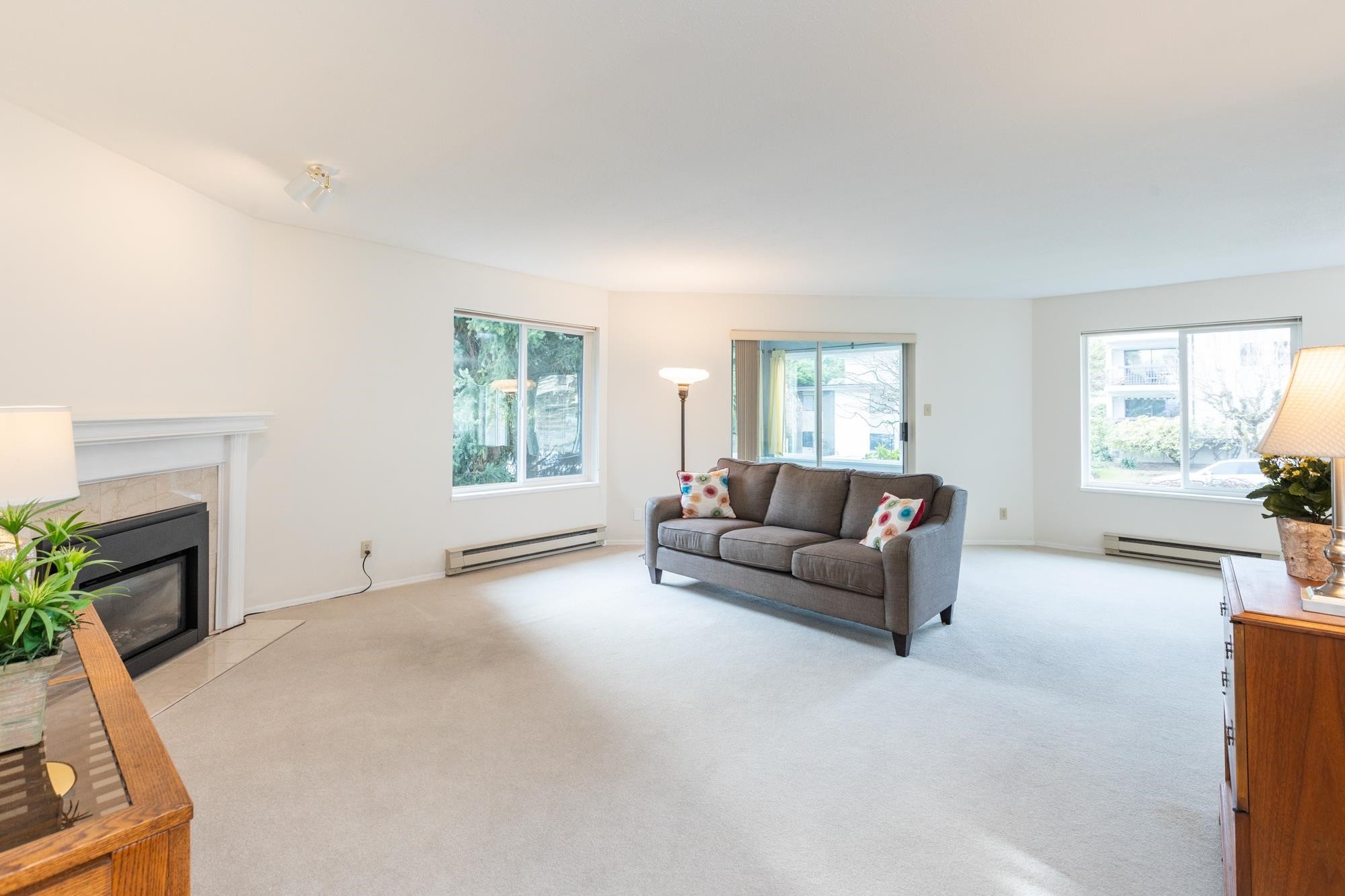 









1378


Fir

Street, 104,
White Rock,




BC
V4B 4B2

