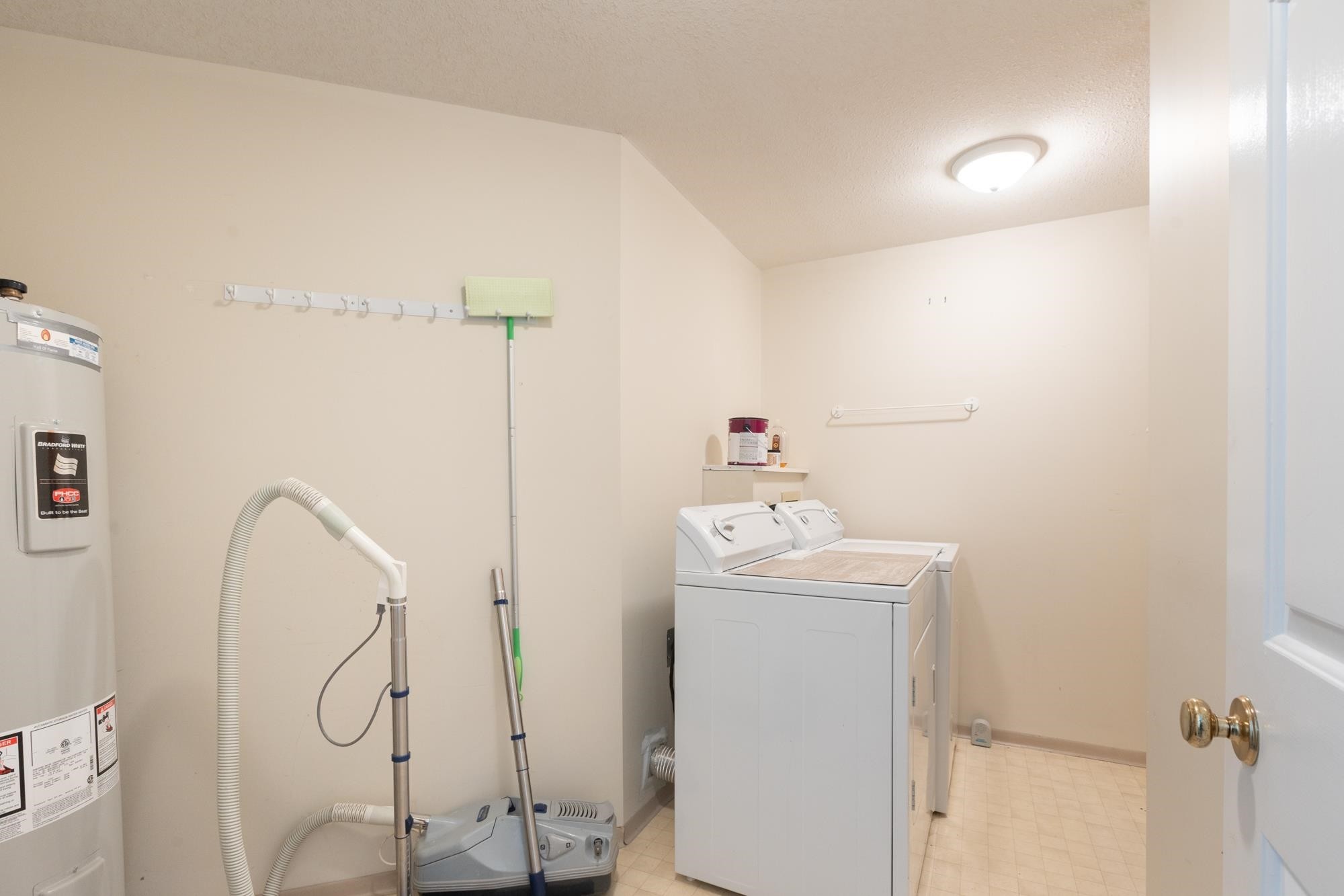 









1378


Fir

Street, 104,
White Rock,




BC
V4B 4B2

