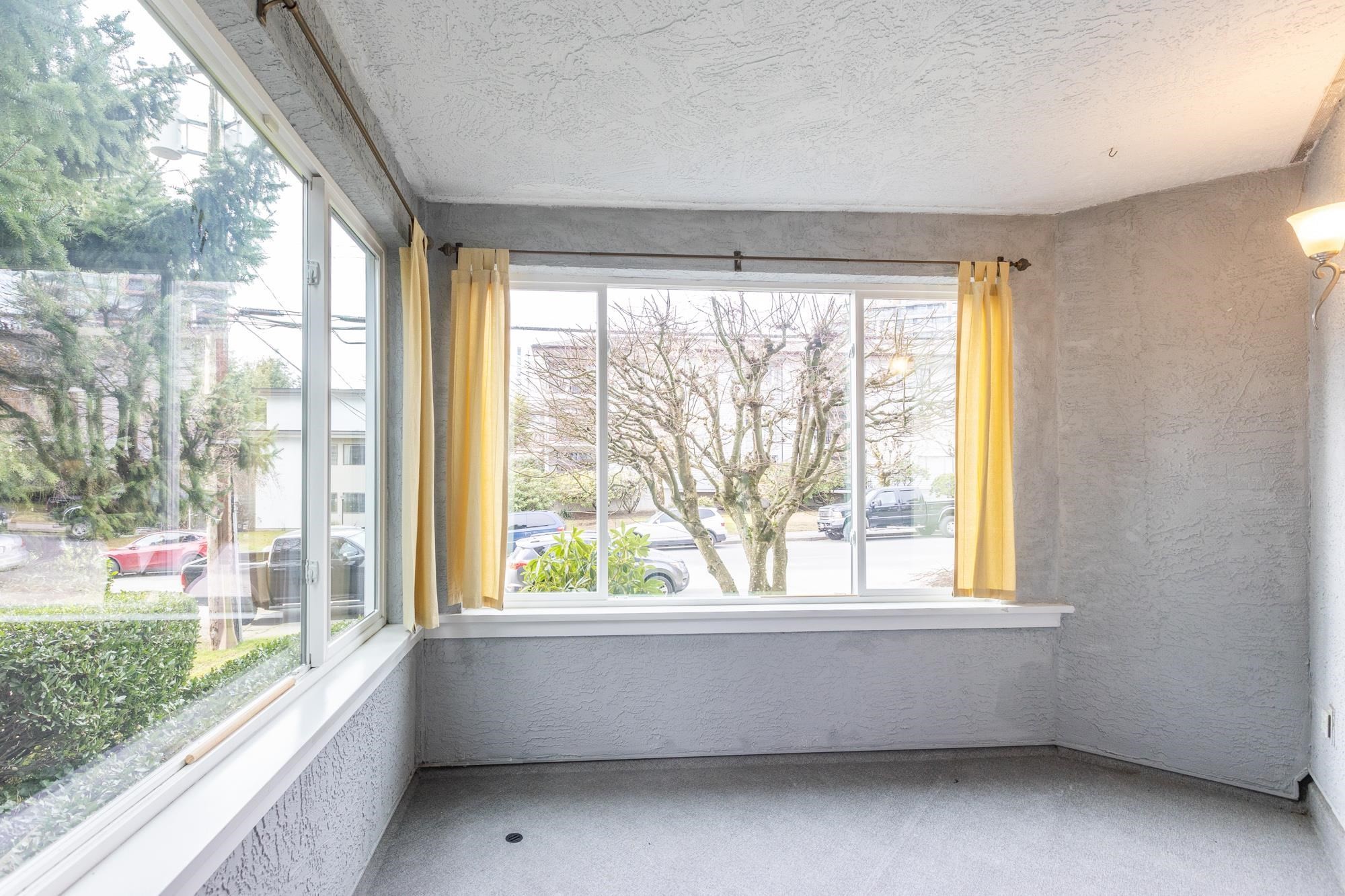 









1378


Fir

Street, 104,
White Rock,




BC
V4B 4B2

