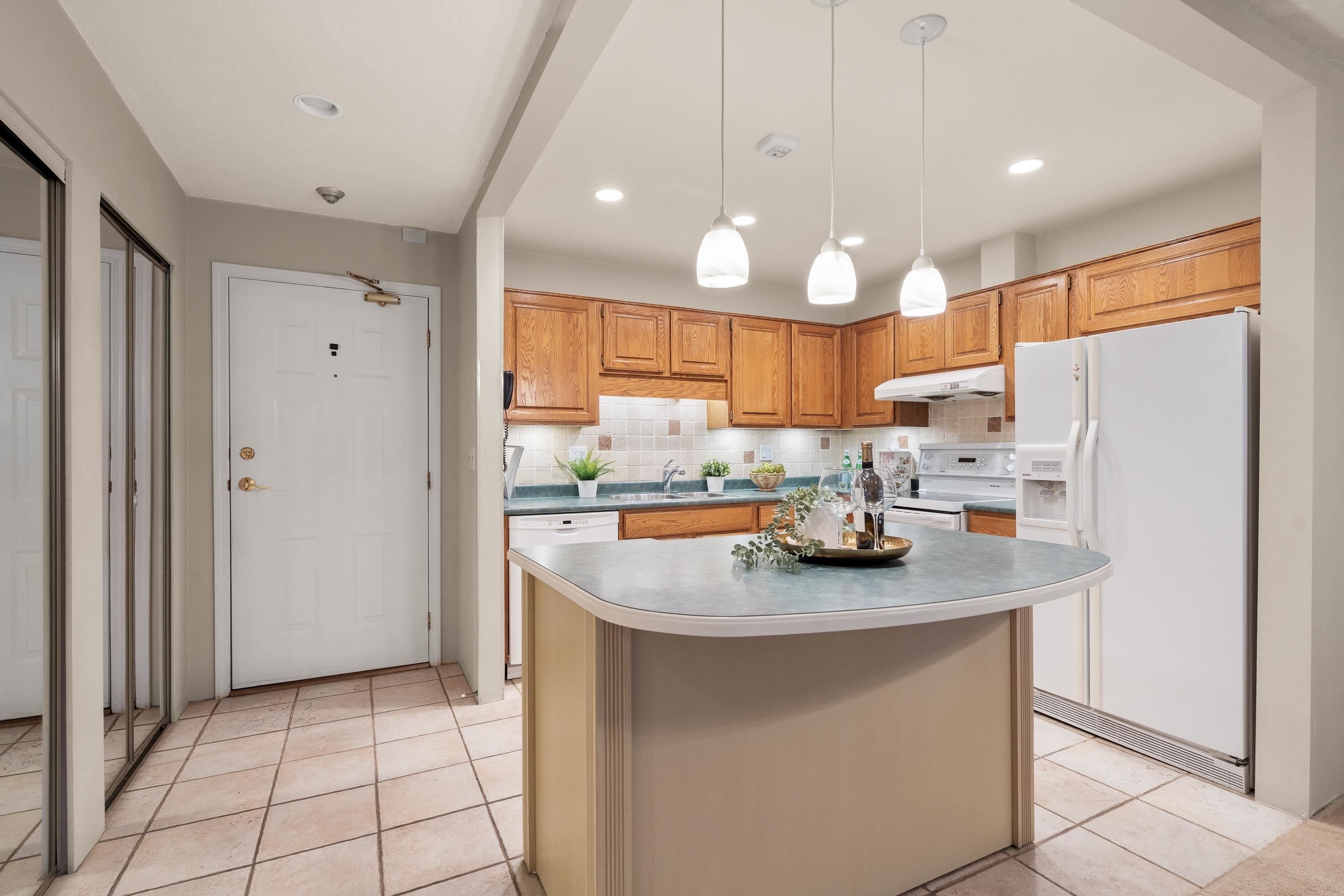 









14950


Thrift

Avenue, 202,
White Rock,




BC
V4B 2J9

