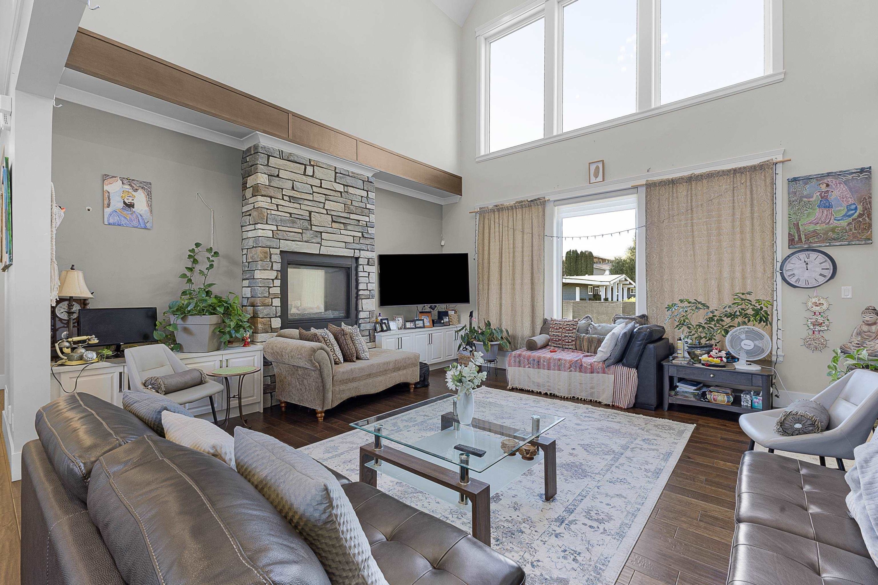 









4033


Prairie

Street,
Abbotsford,




BC
V4X 1X2

