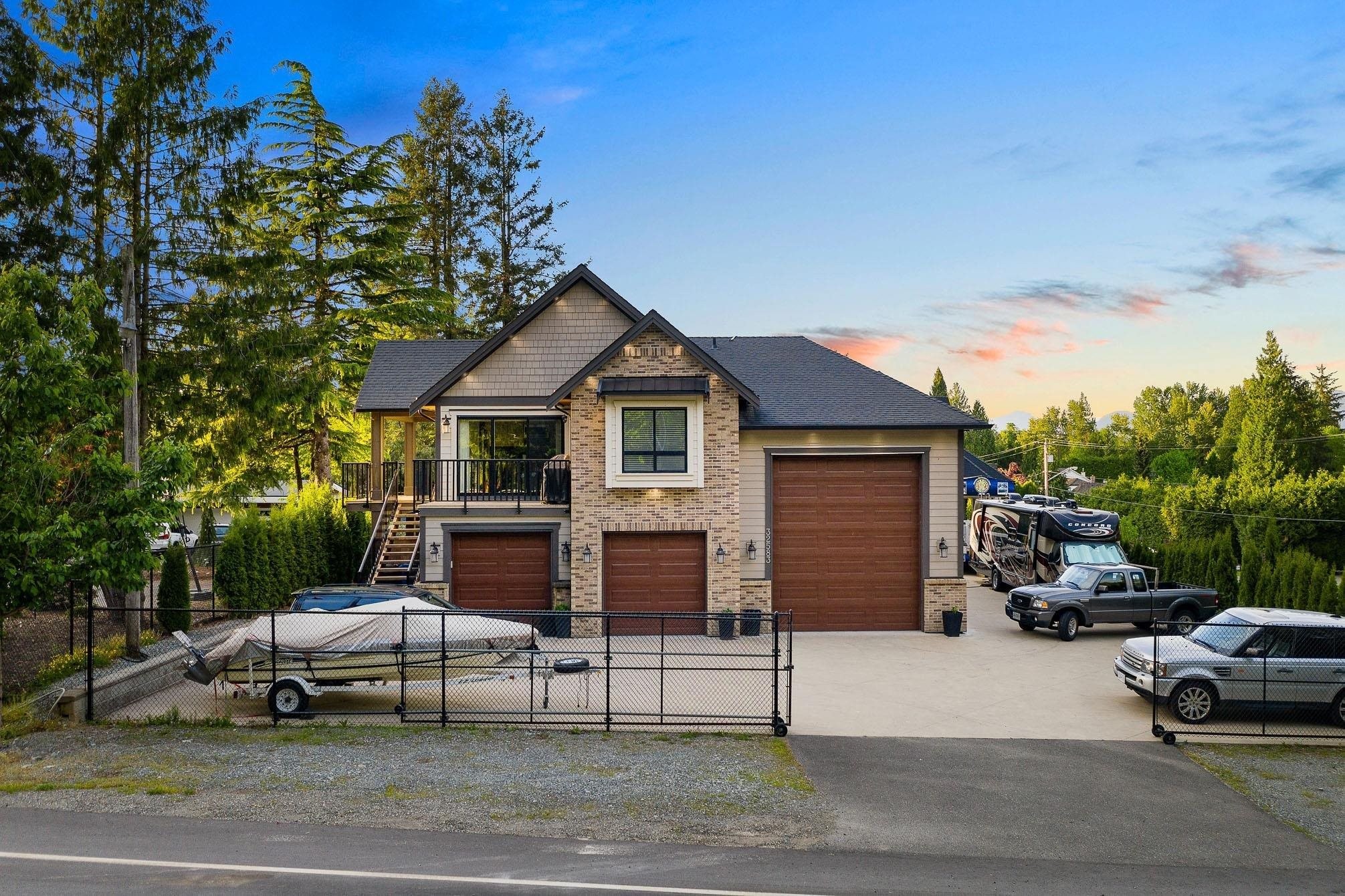 









4033


Prairie

Street,
Abbotsford,




BC
V4X 1X2

