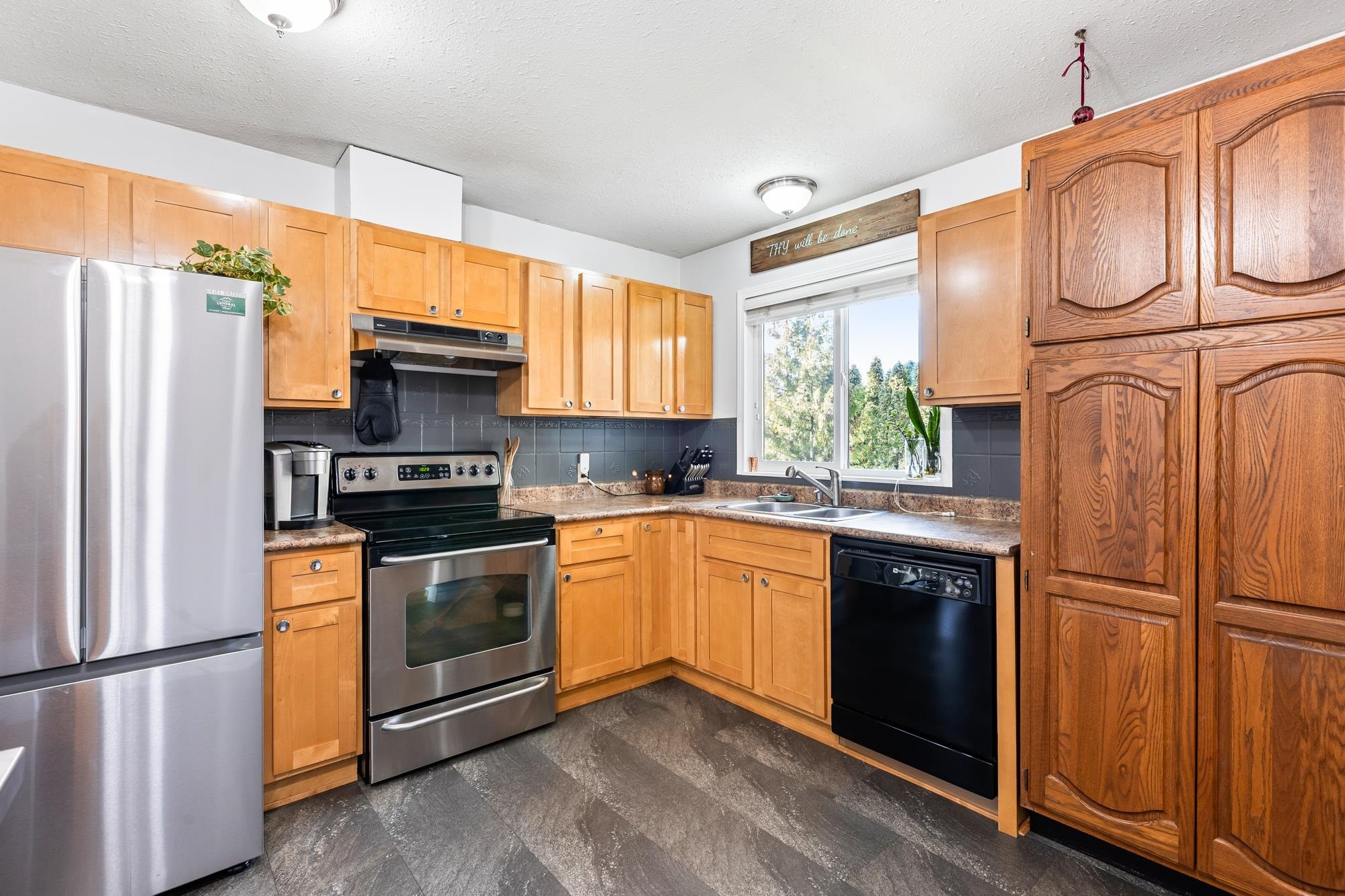 









4875


200

Street,
Langley,




BC
V3A 1L6

