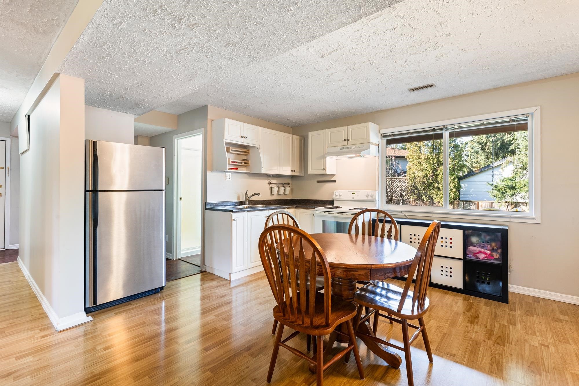 









4875


200

Street,
Langley,




BC
V3A 1L6

