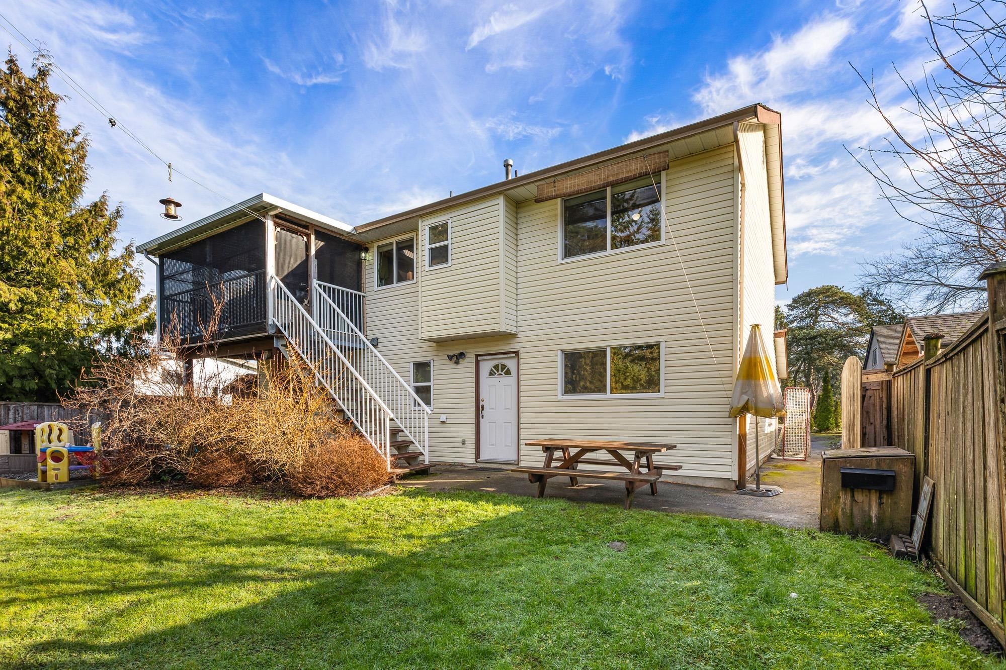 









4875


200

Street,
Langley,




BC
V3A 1L6

