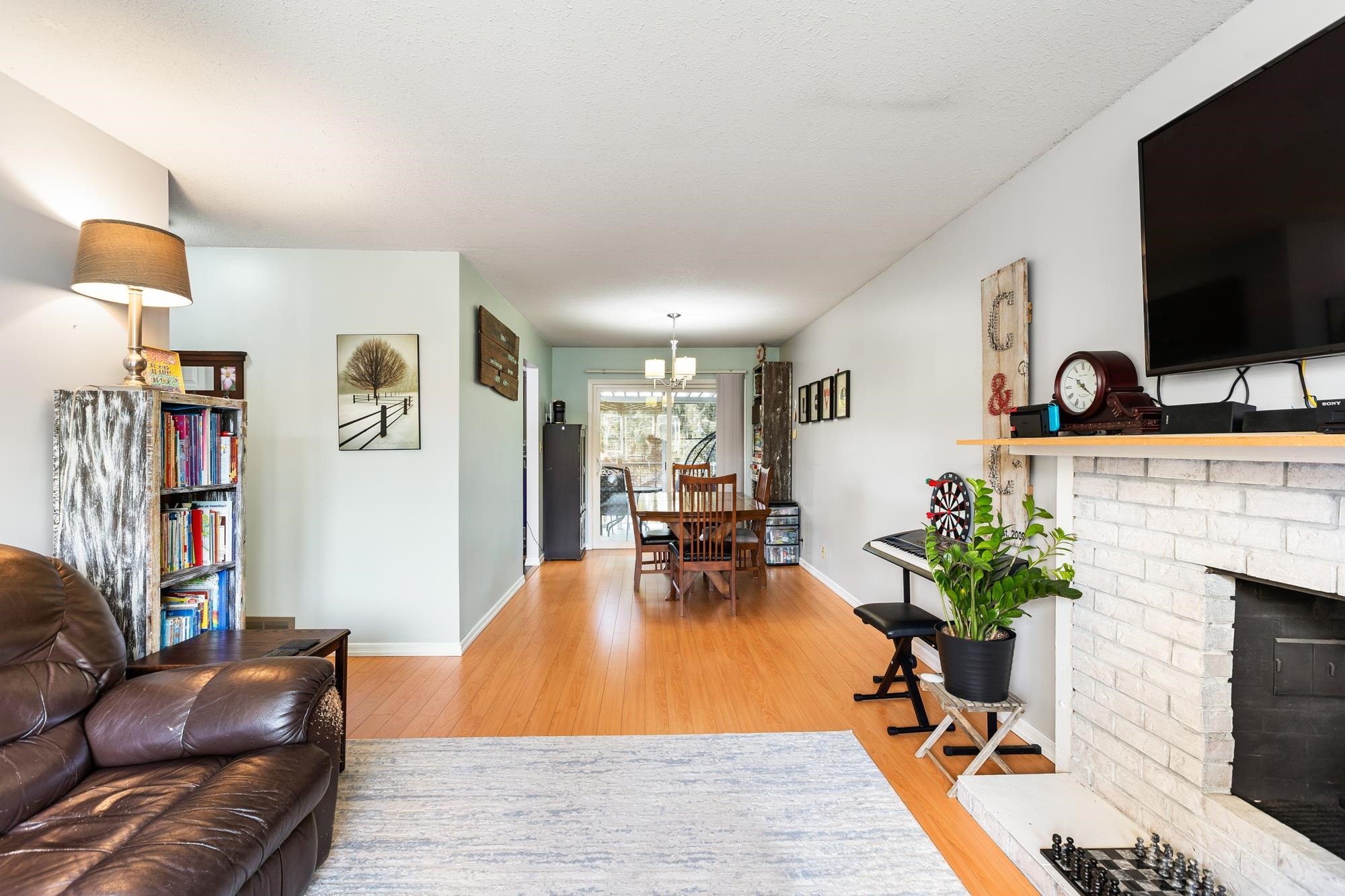 









4875


200

Street,
Langley,




BC
V3A 1L6

