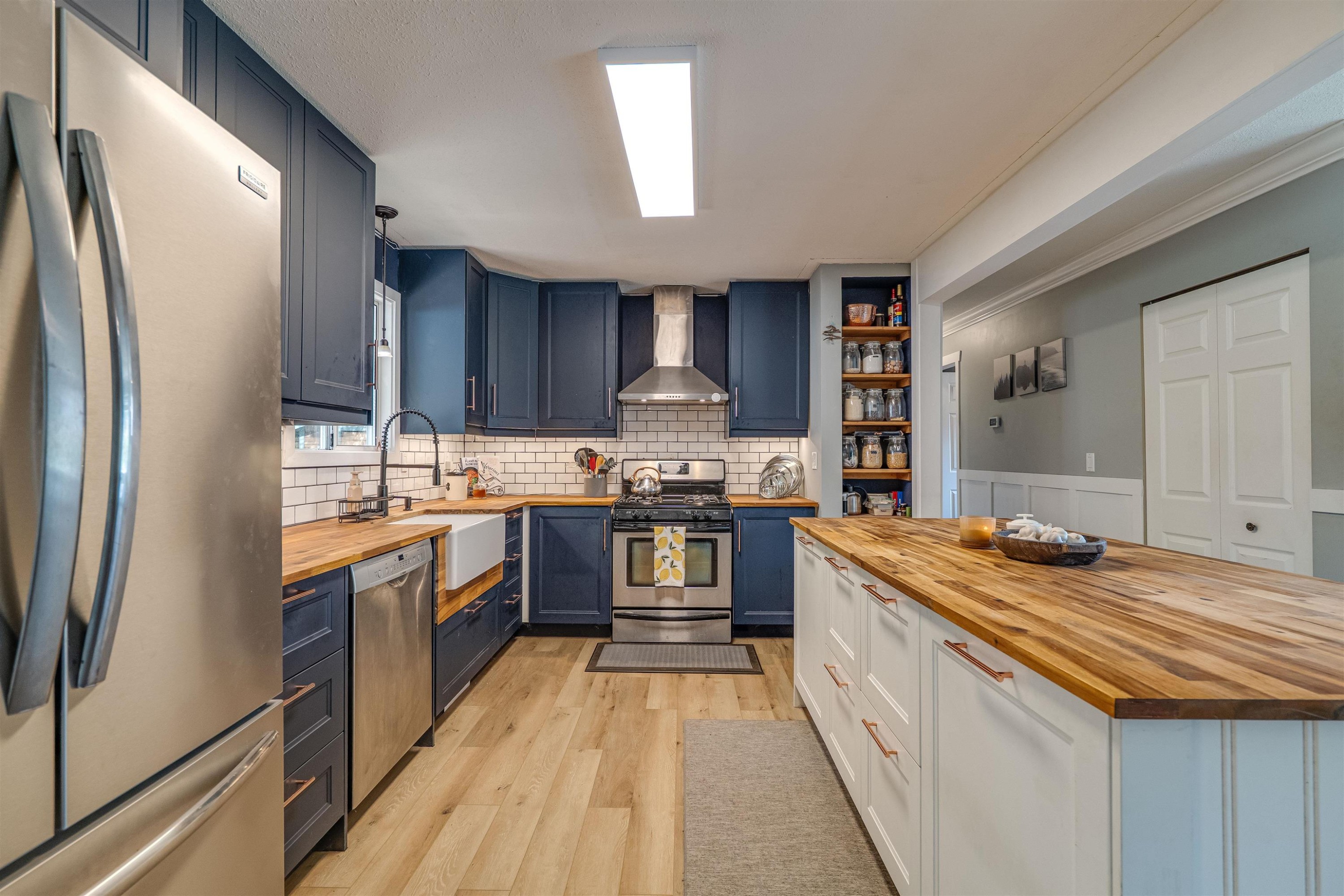 









35157


Skeena

Avenue,
Abbotsford,




BC
V2S 7H5

